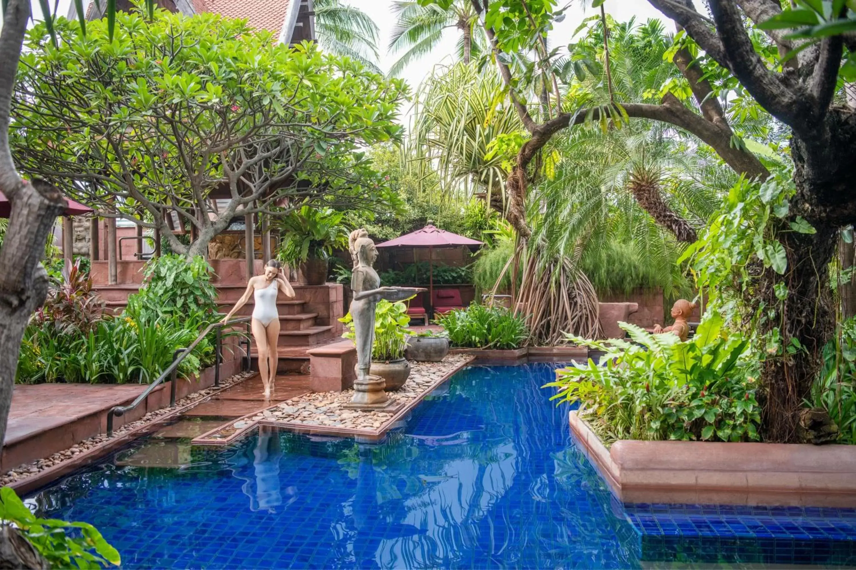 Swimming Pool in Sheraton Grande Sukhumvit, a Luxury Collection Hotel, Bangkok