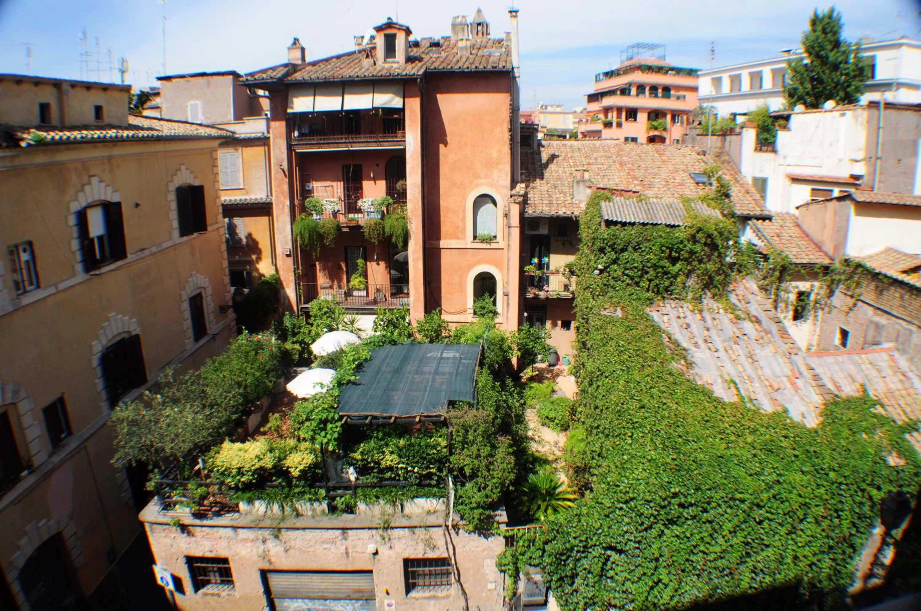 Other in Little Rhome Suites