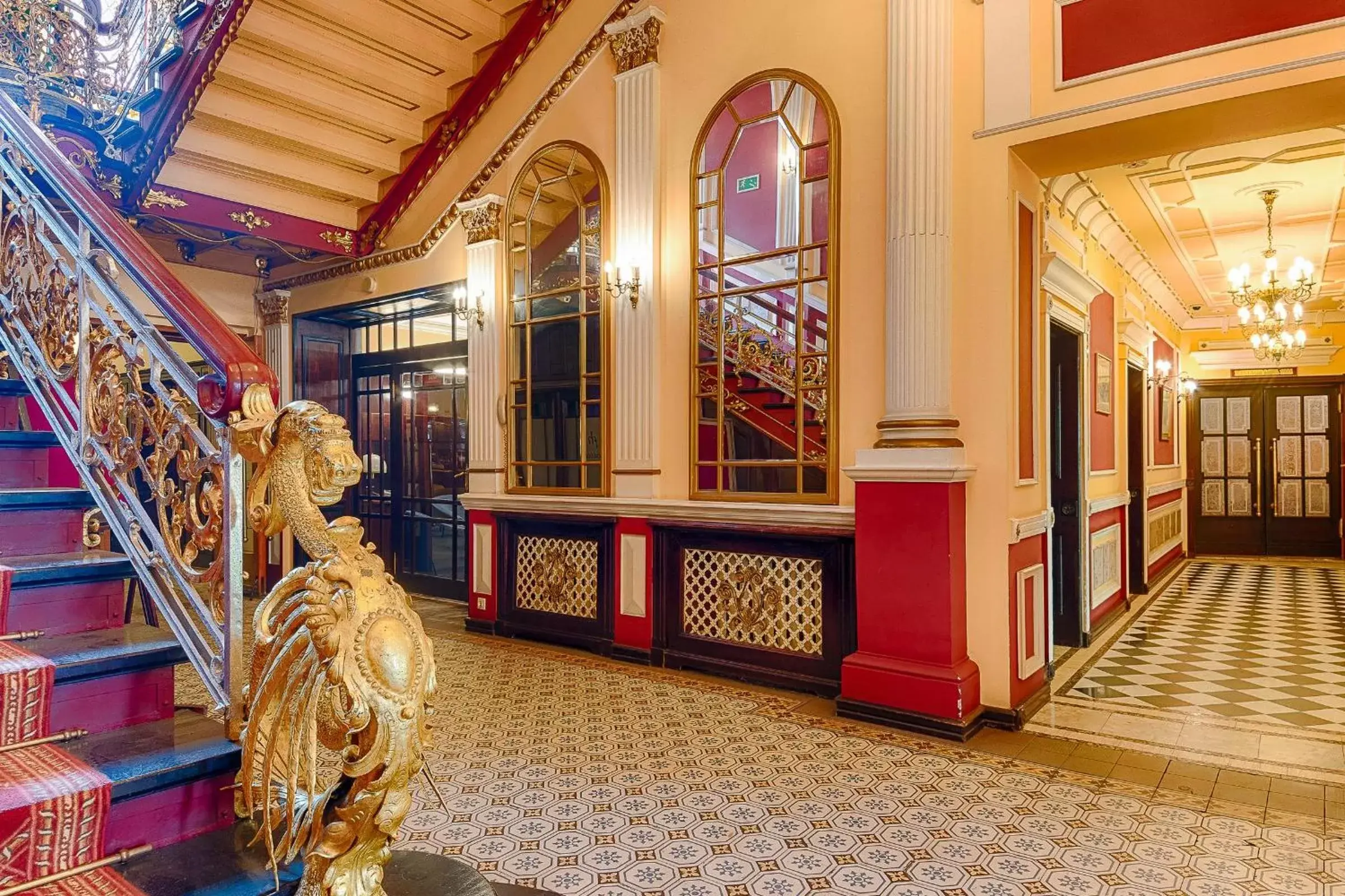 Lobby or reception in Focus Hotel Premium Pod Orłem Lobby or reception in Focus Hotel Premium Pod Orłem