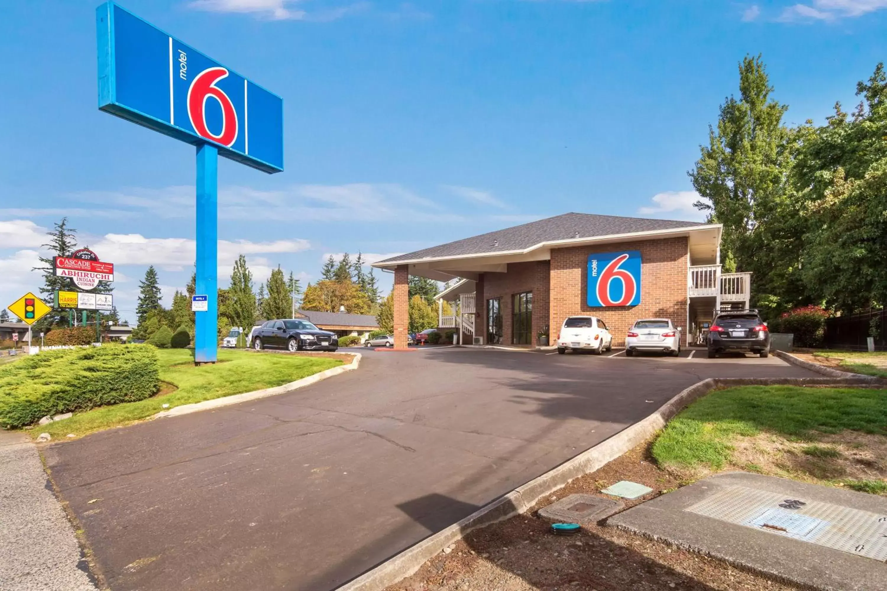 Property building in Motel 6-Vancouver, WA