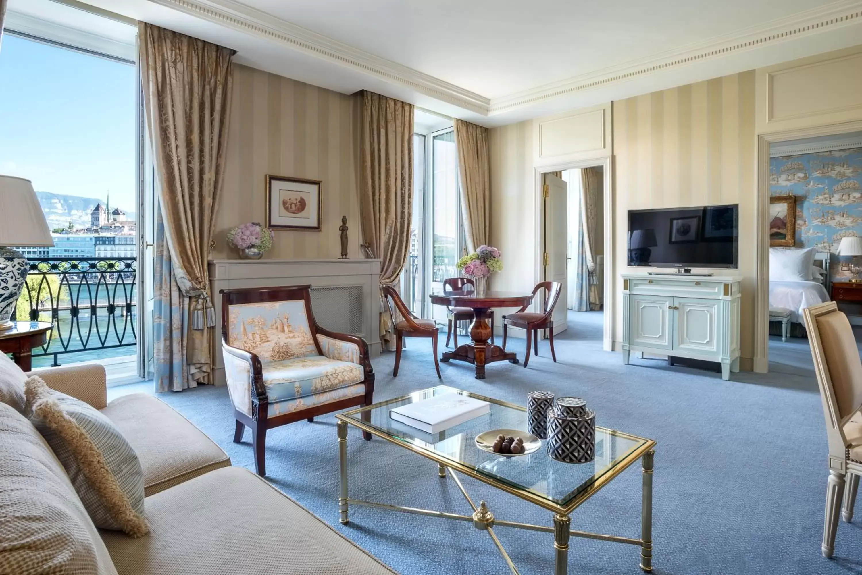 Leman Suite King Bed in Four Seasons Hotel des Bergues Geneva