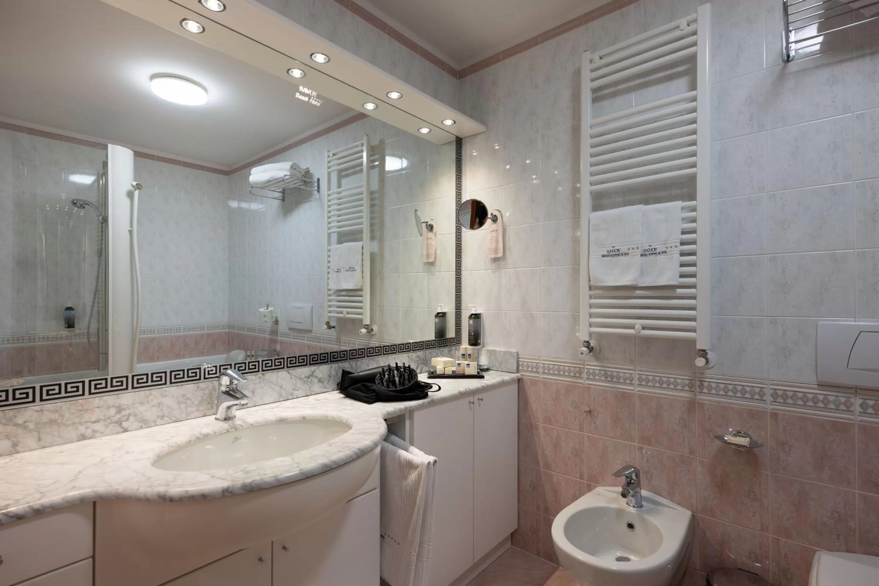 Bathroom in Savoy Beach Hotel & Thermal Spa