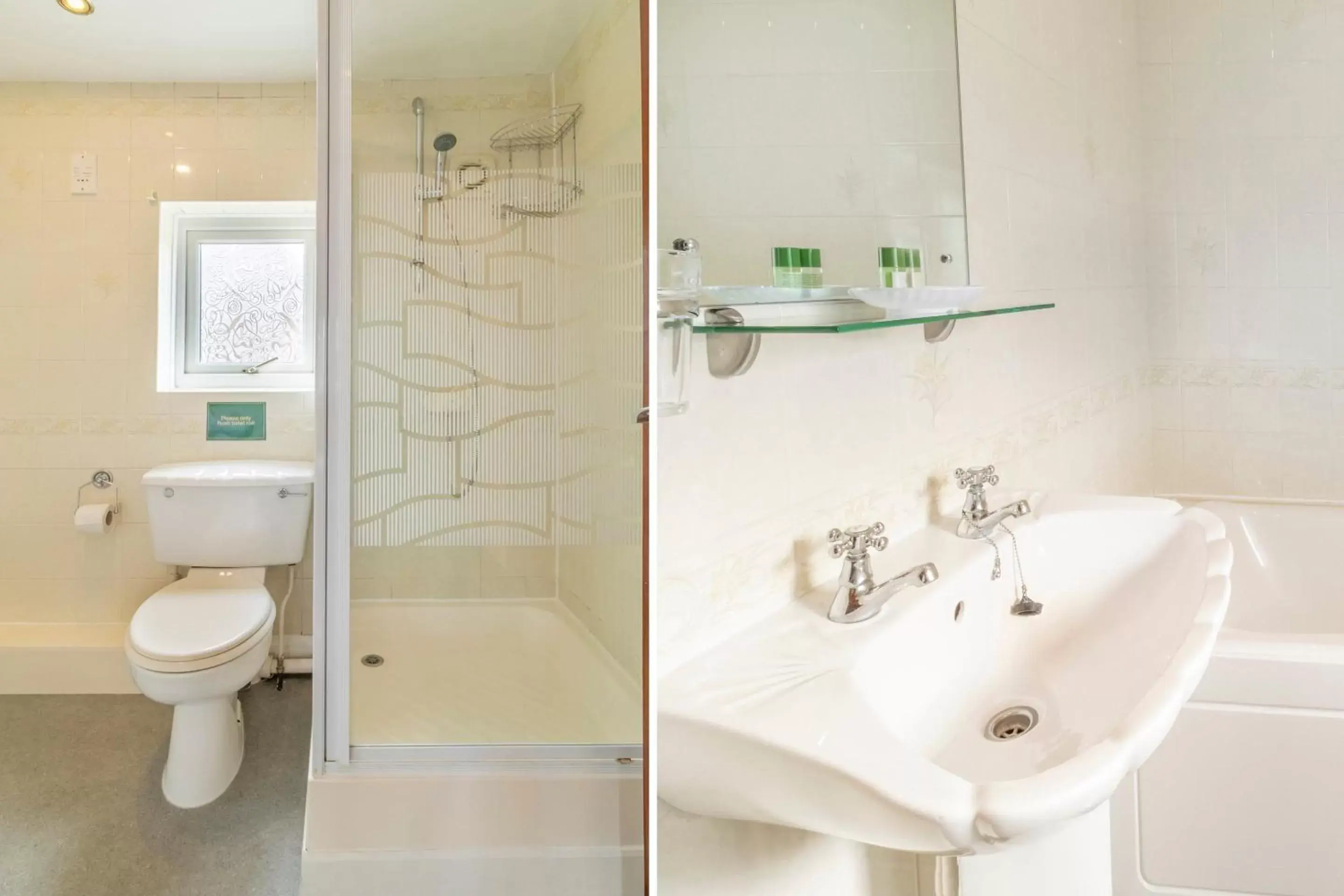 Bathroom in OYO Elm Farm Country House, Norwich Airport