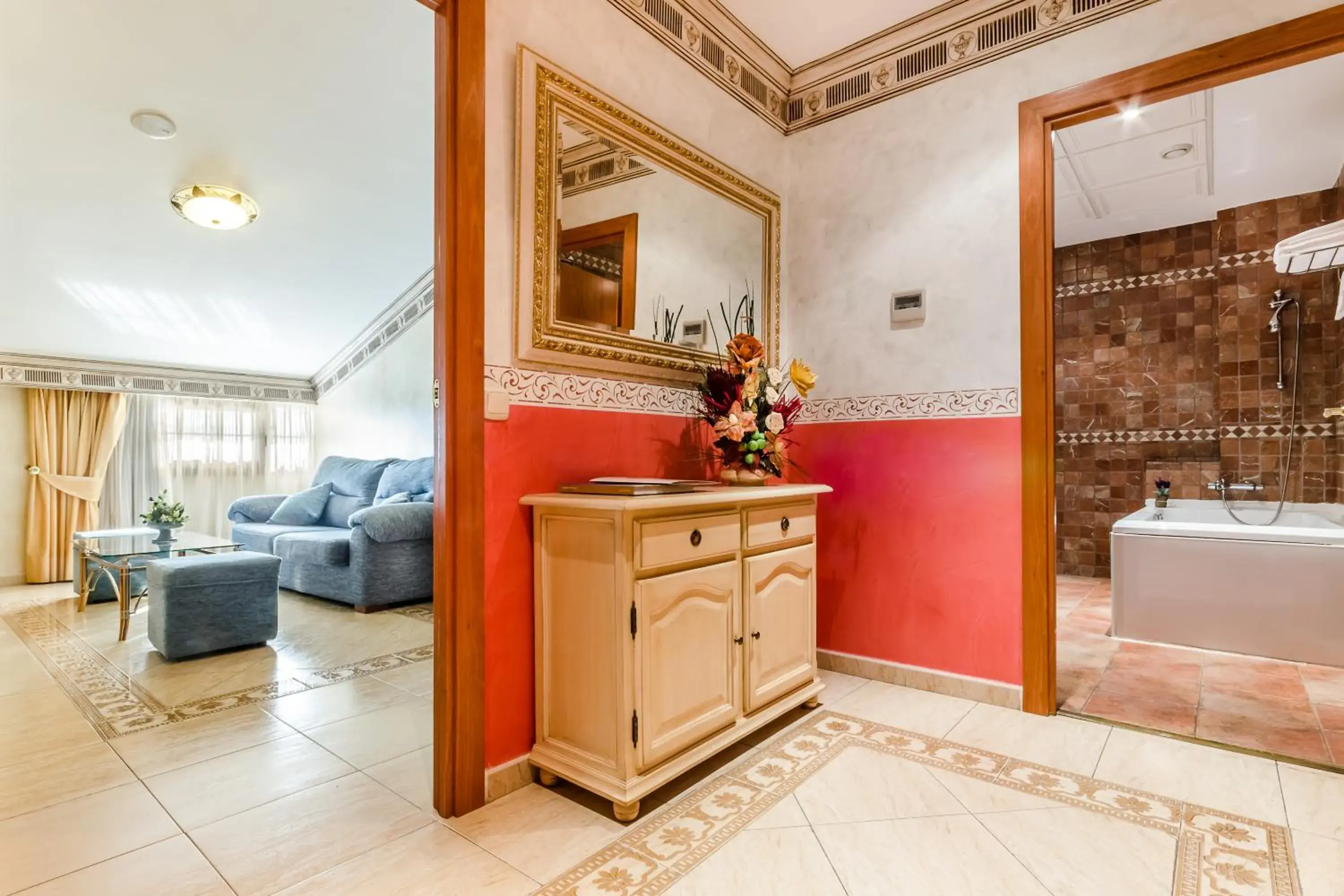 Bathroom, Lobby/Reception in Carlos I Toledo