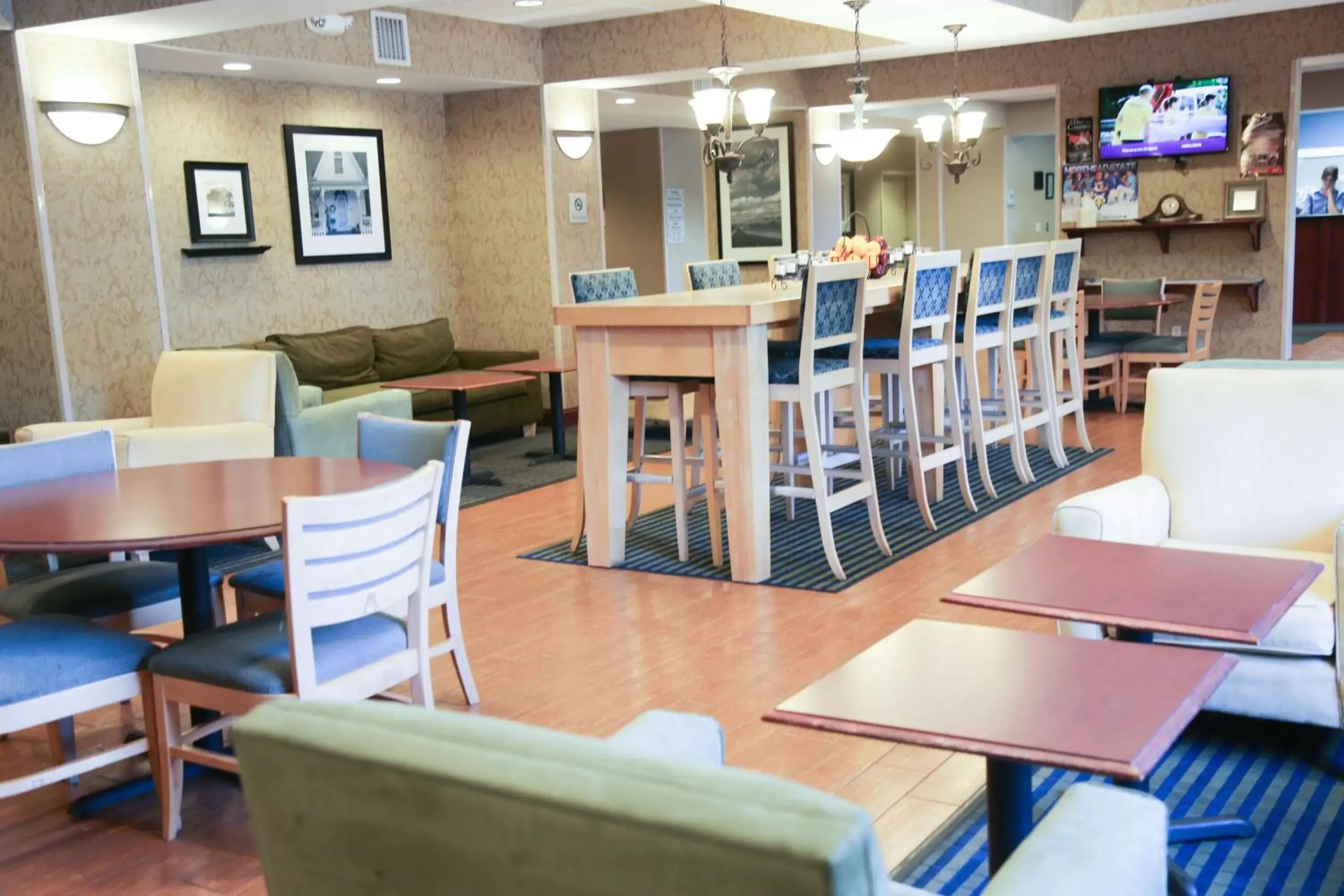 Lobby or reception, Restaurant/Places to Eat in Hampton Inn Morehead