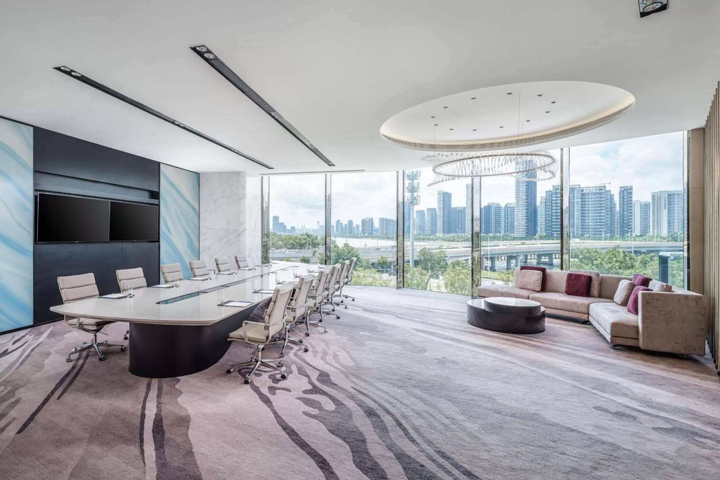 Meeting/conference room in Renaissance Zhuhai Hotel