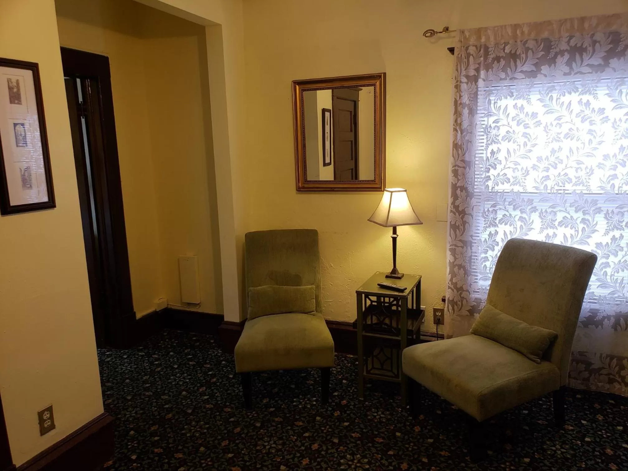 Seating Area in Greenbriar Inn