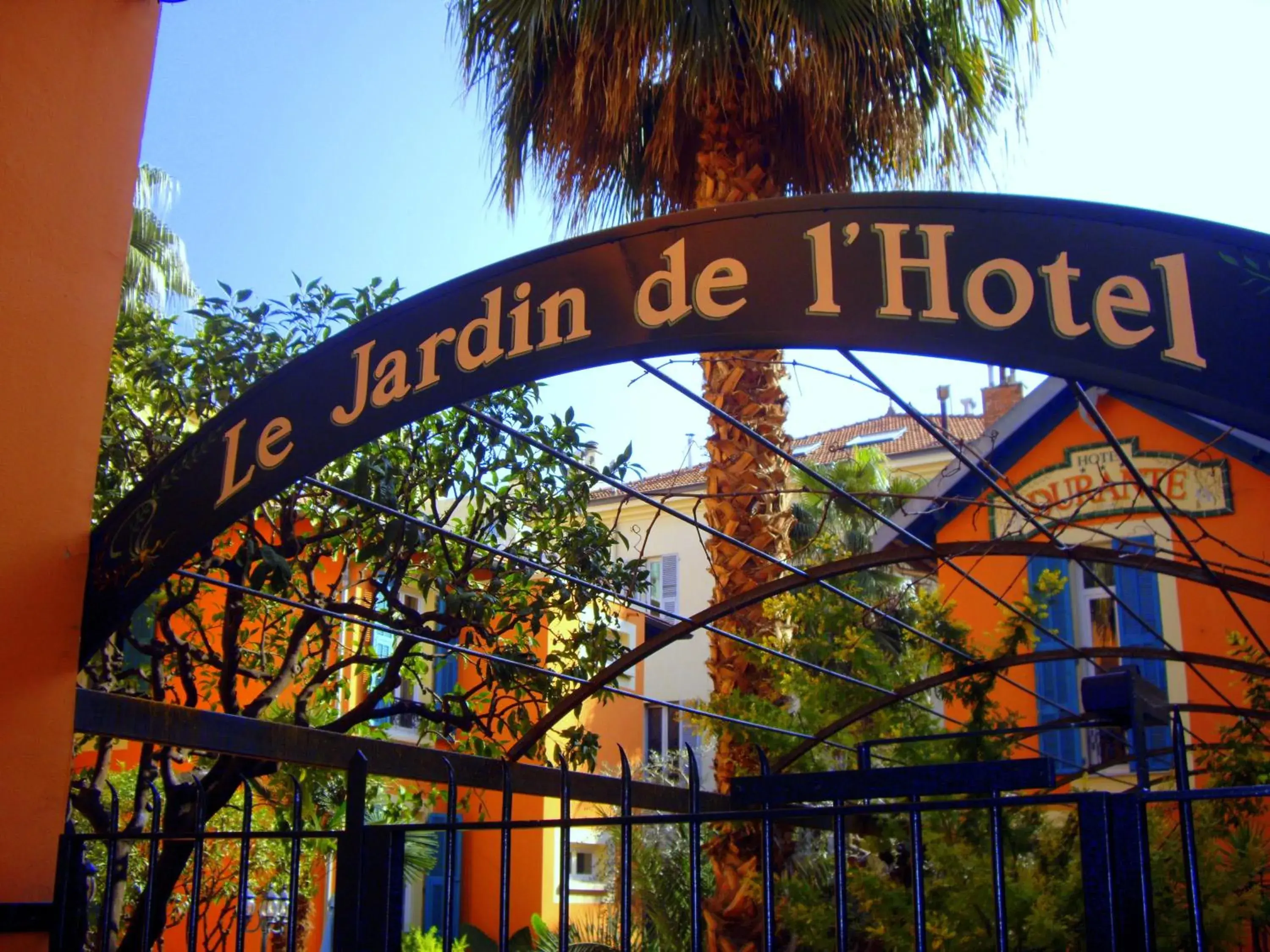 Facade/entrance in Maison Durante