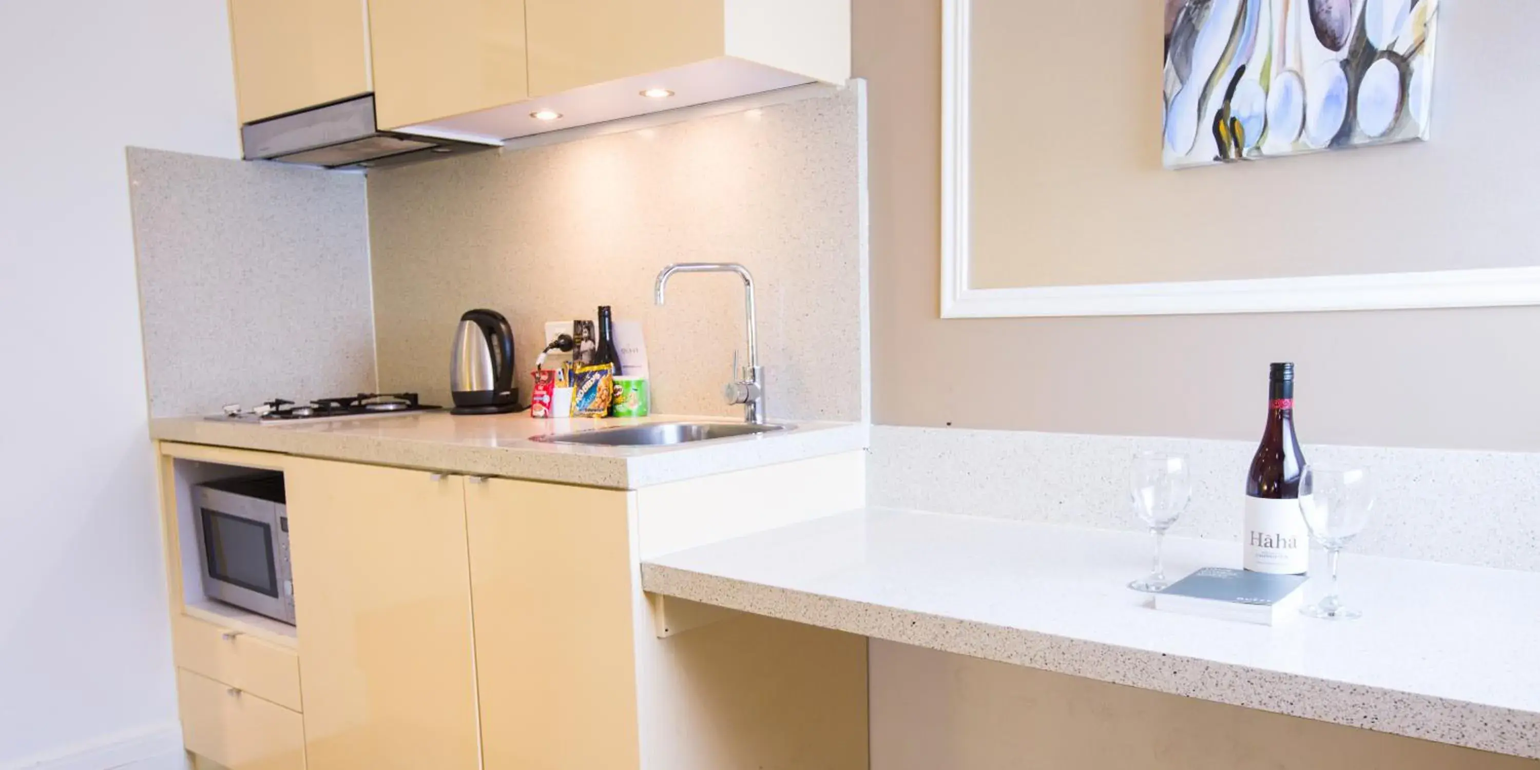 Kitchen or kitchenette, Kitchen/Kitchenette in Sydney Potts Point Central Apartment Hotel