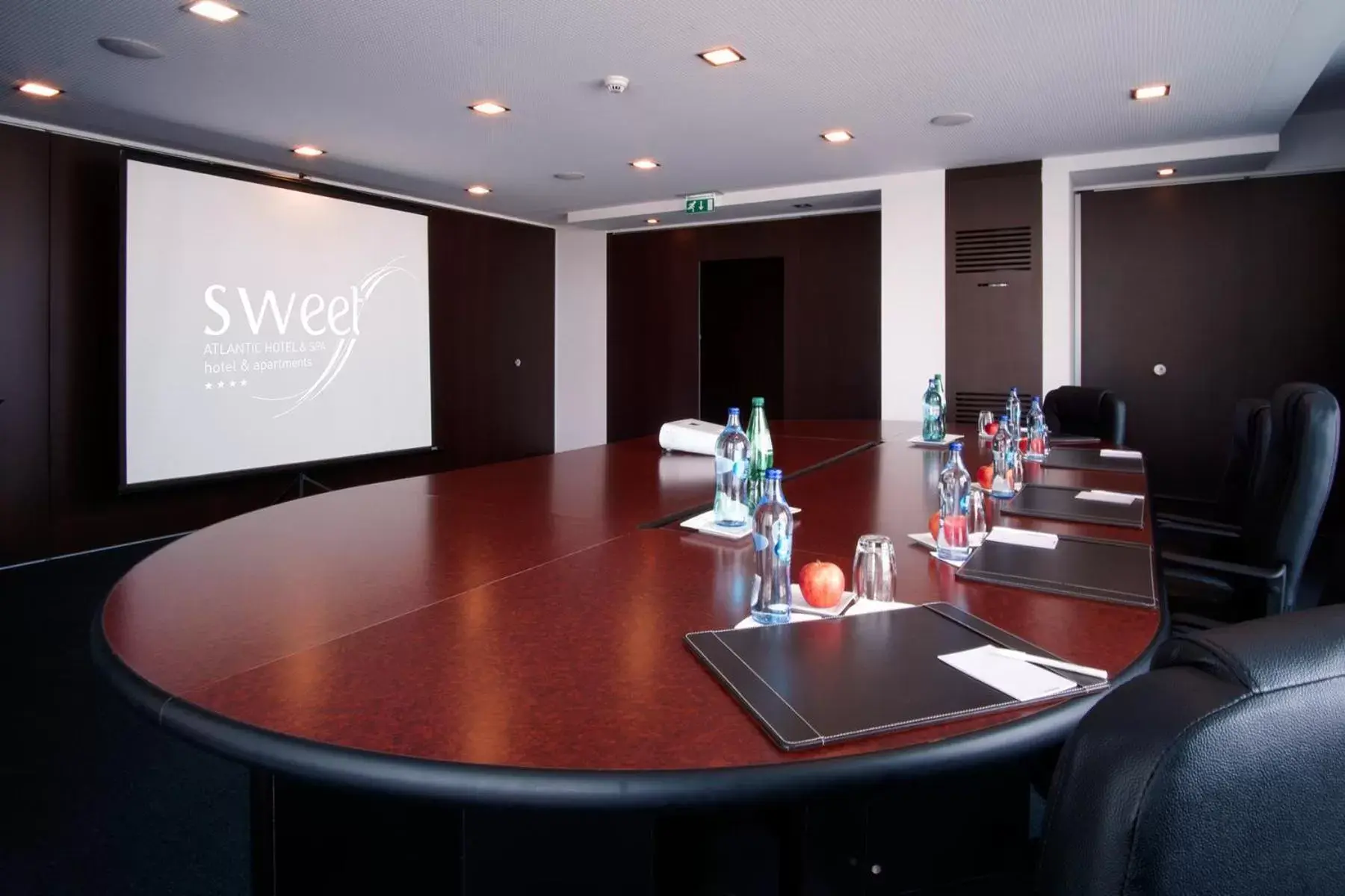 Meeting/conference room, Business Area/Conference Room in Sweet Atlantic Hotel & Spa