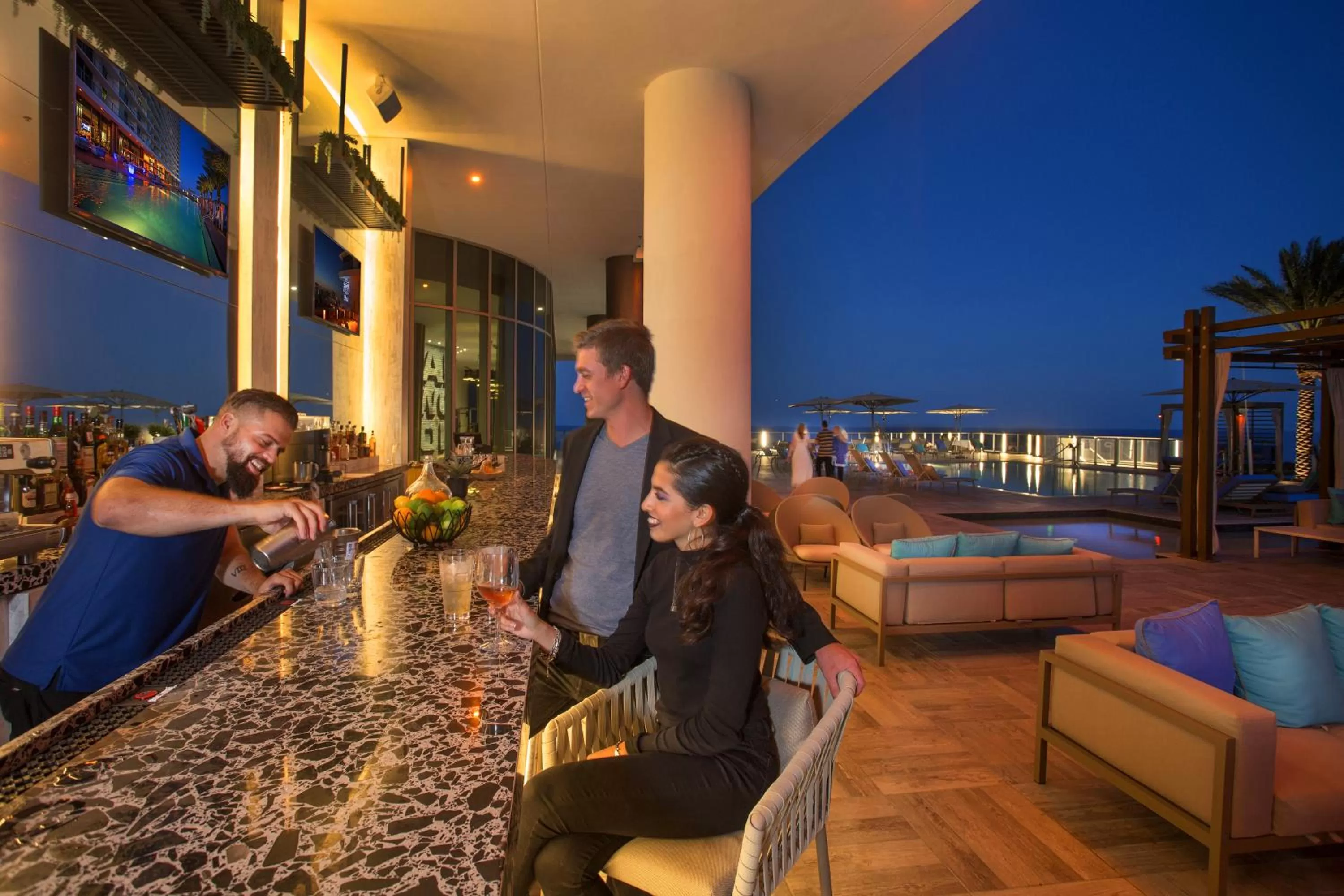 Restaurant/places to eat in Hyde Resort & Residences