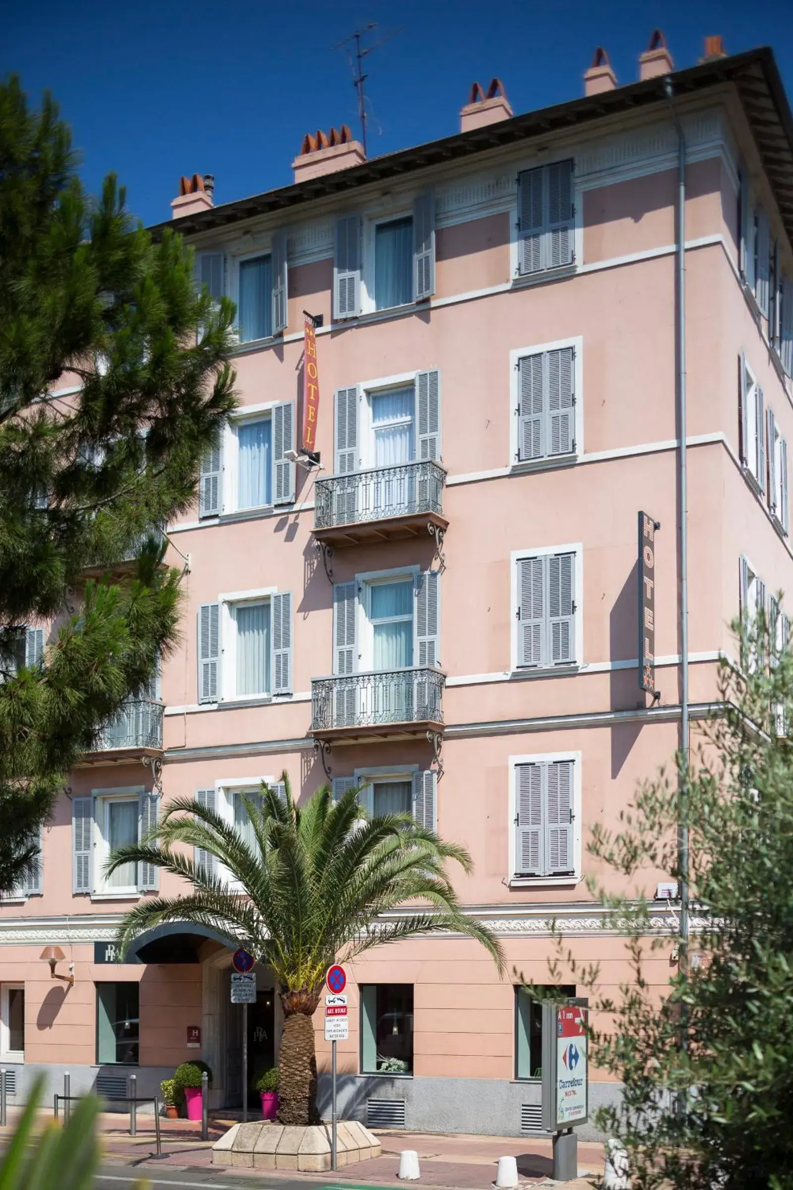 Facade/entrance, Property Building in Hotel Relais Acropolis