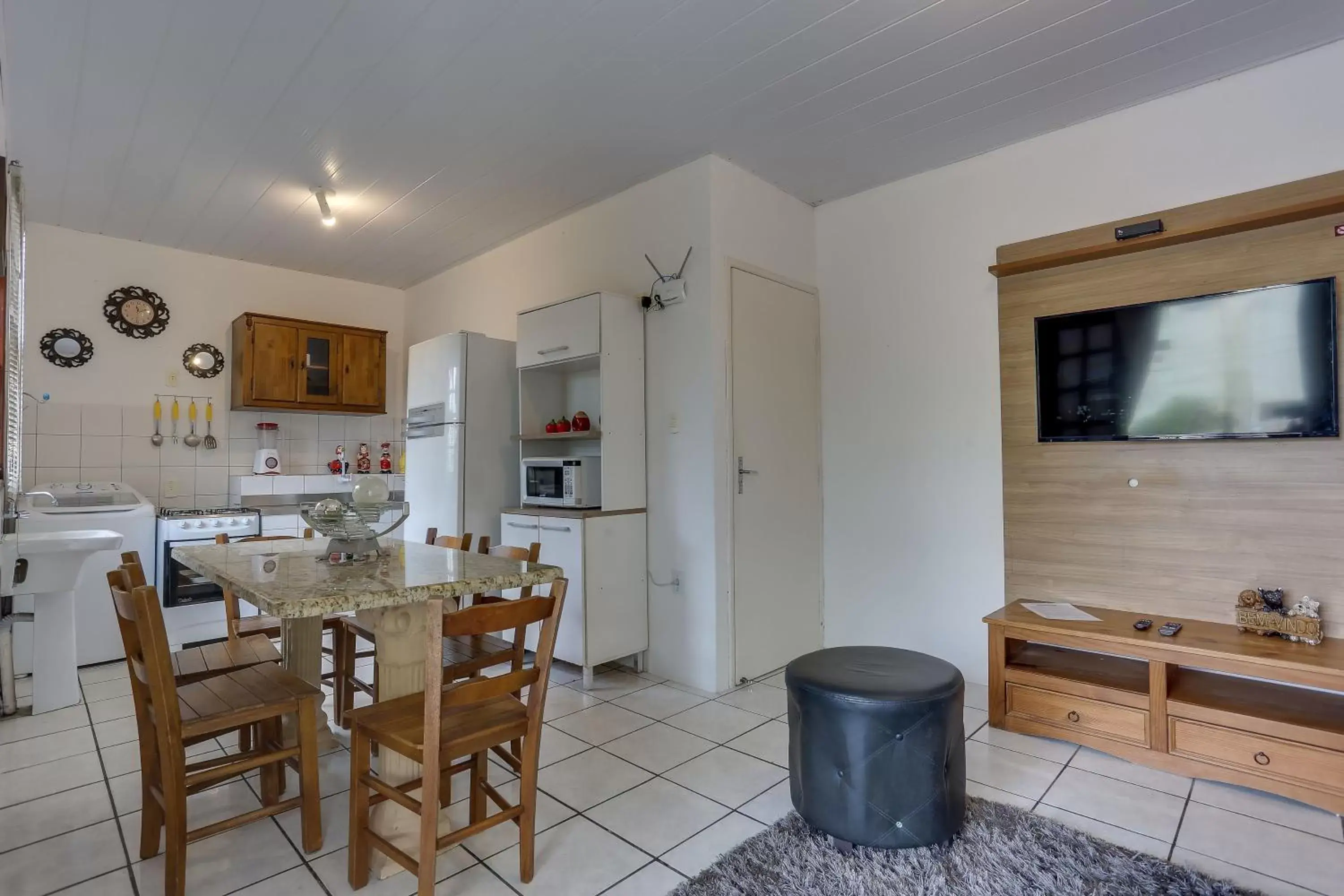 TV and multimedia, Dining Area in Pousada Recanto do Aconchego