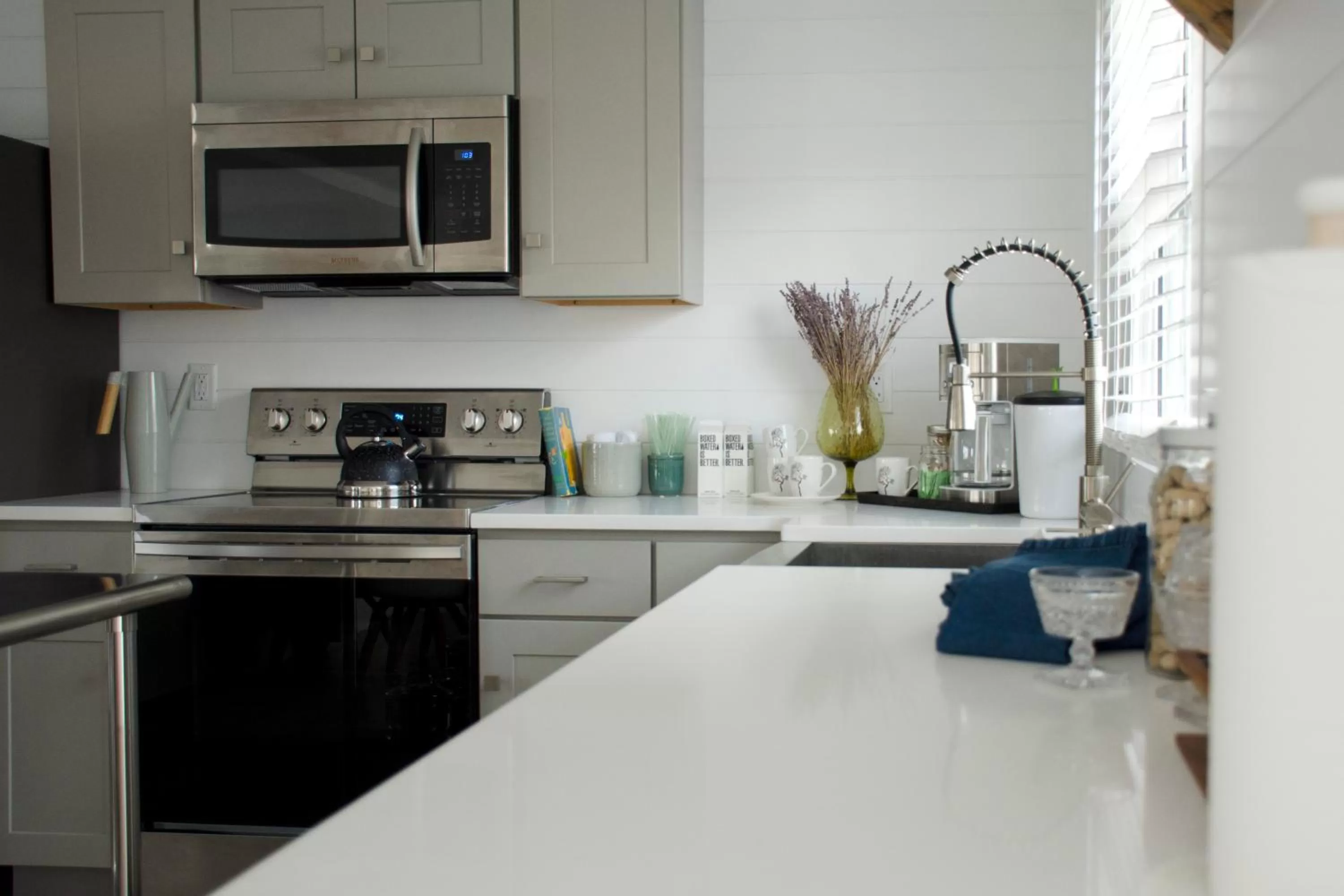 Dining area in ViewPoint Hotel