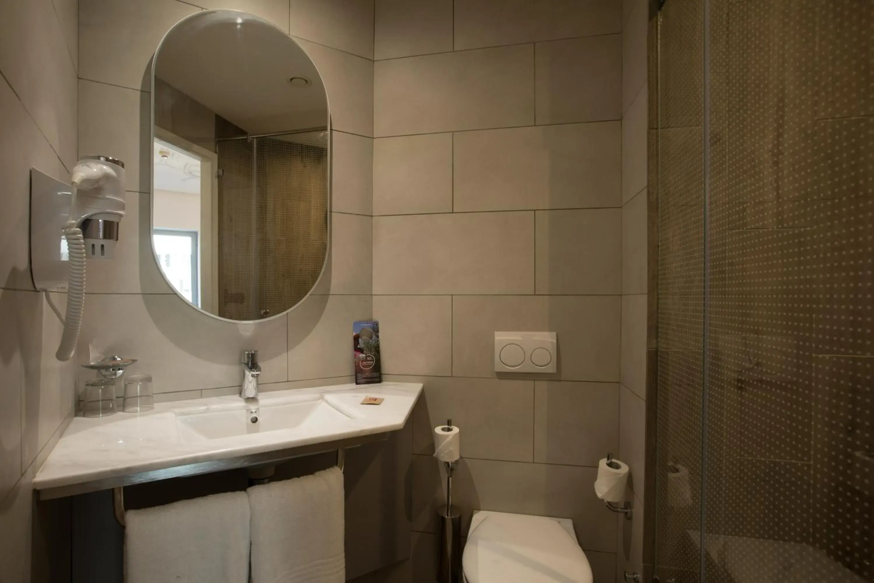 Shower, Bathroom in Ibis Casablanca Abdelmoumen