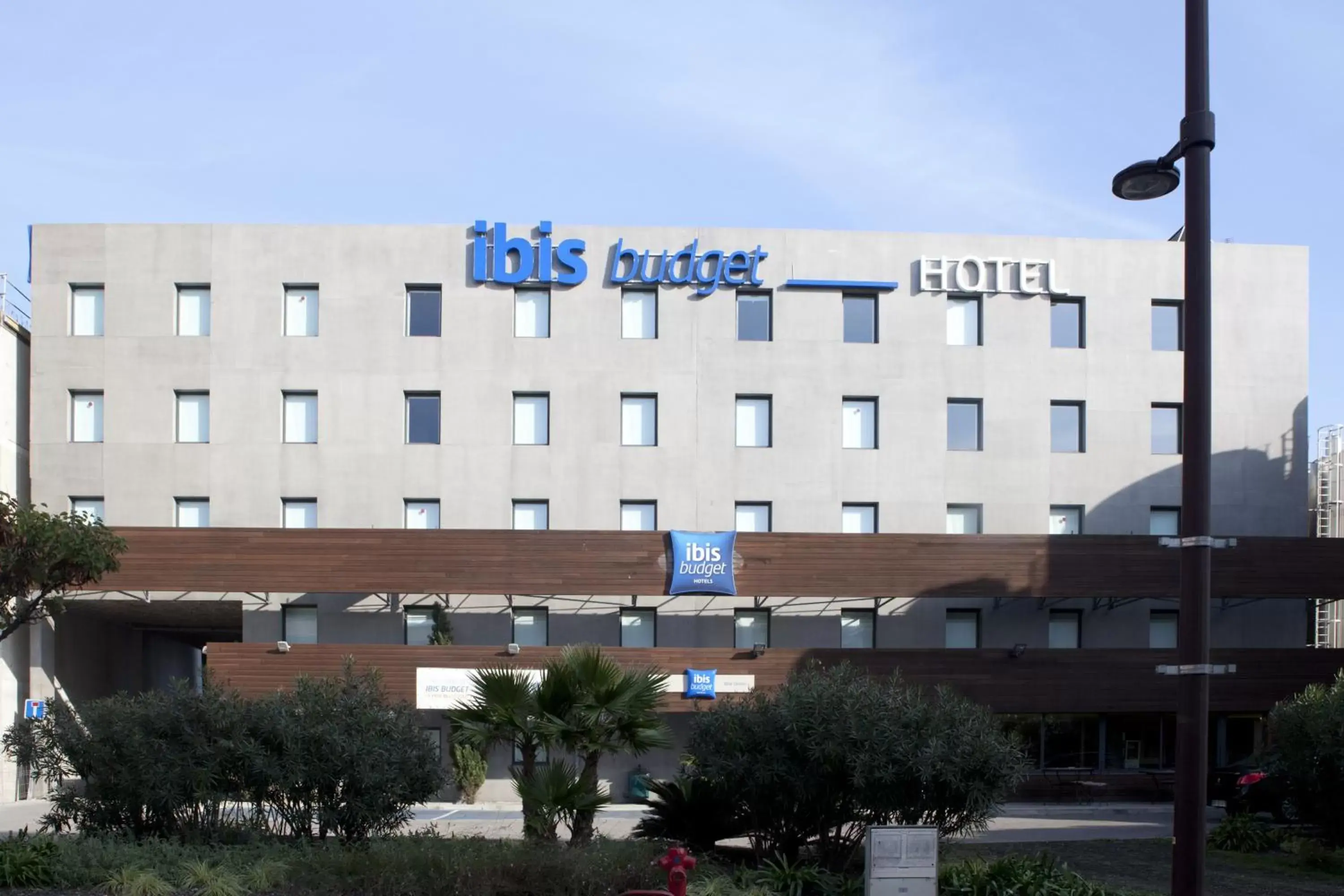 Facade/entrance, Property Building in ibis budget Sète centre