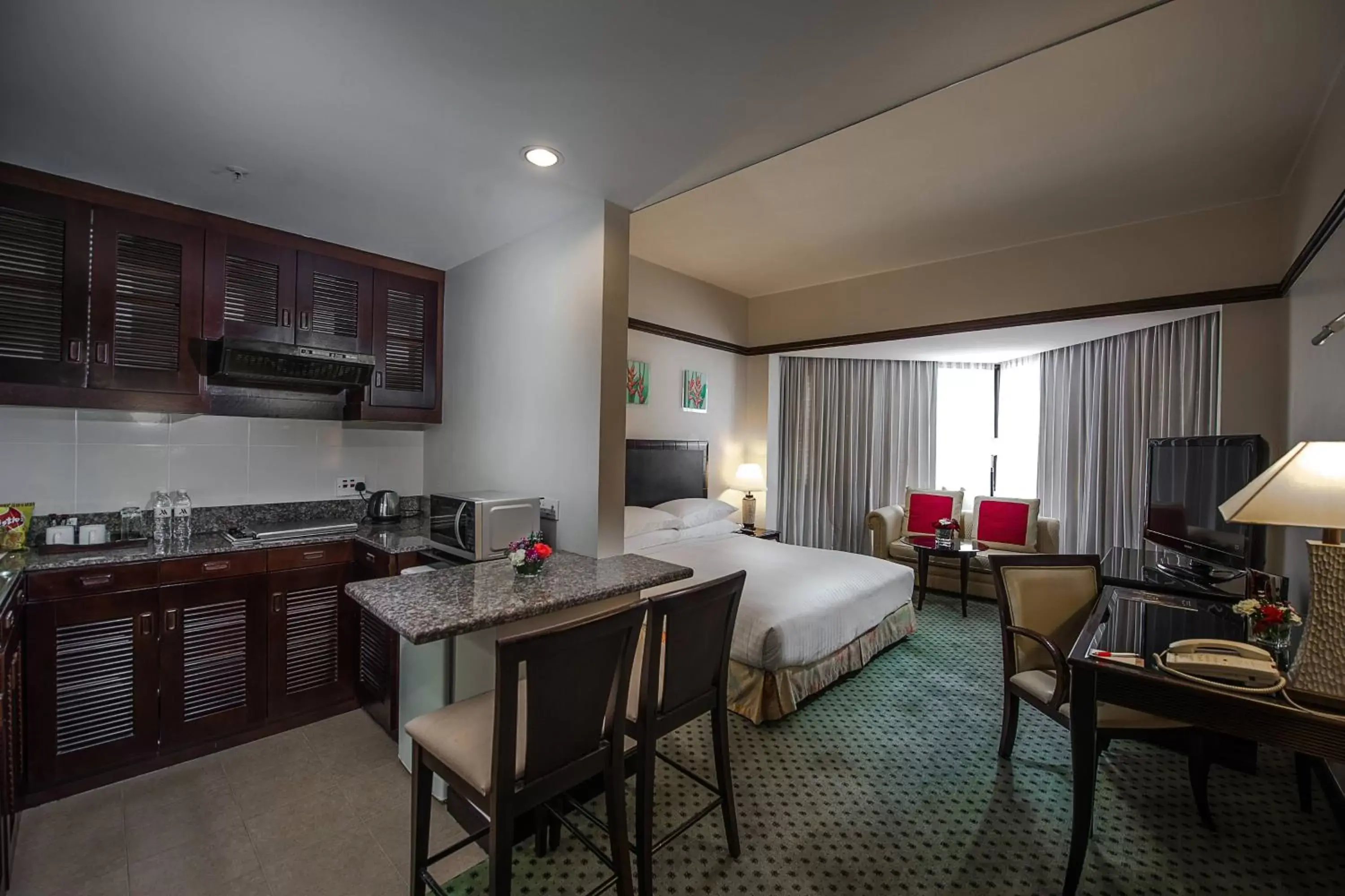 Photo of the whole room, Dining Area in Miri Marriott Resort & Spa