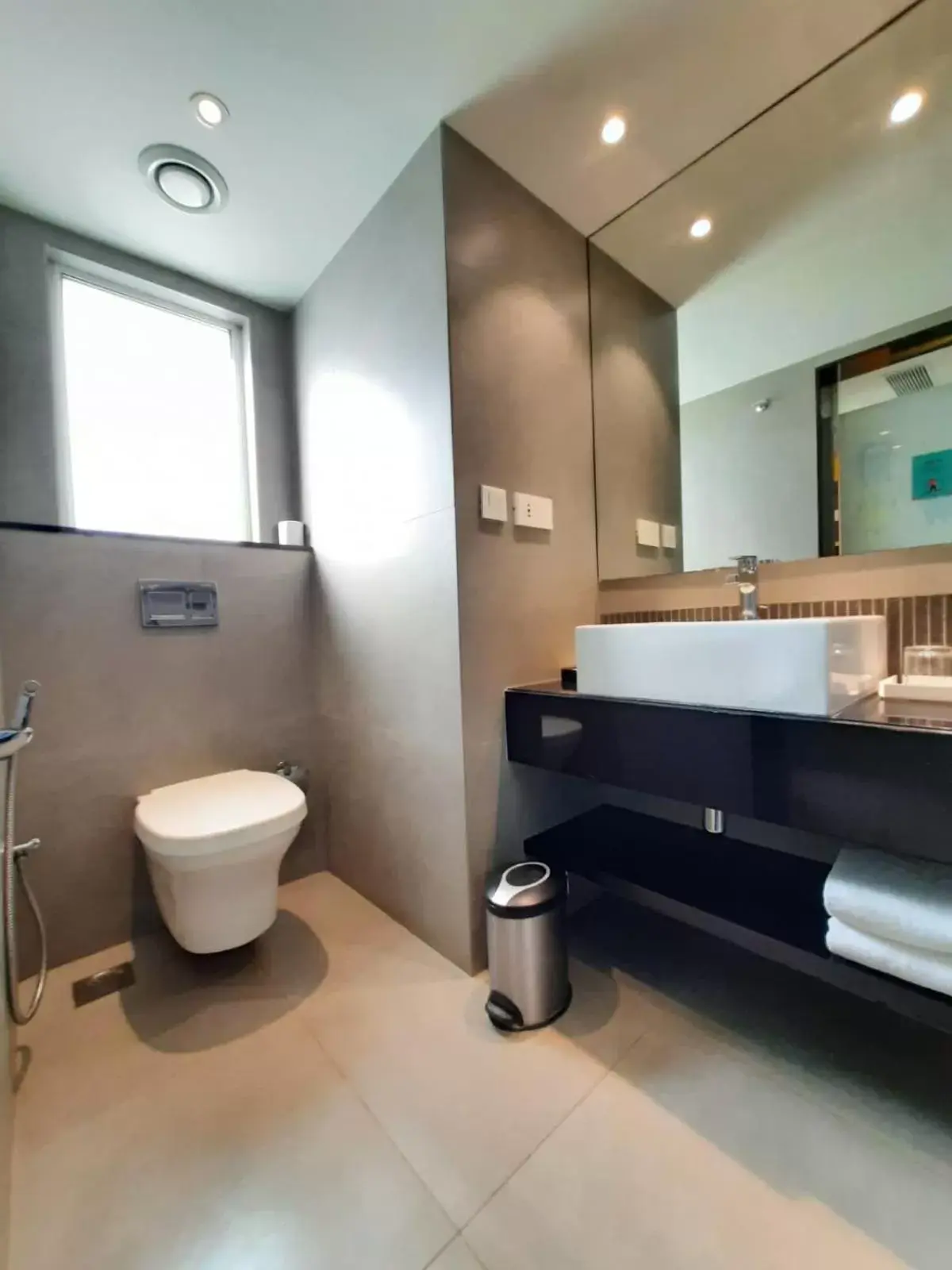 Bathroom in ZIBE Salem By GRT Hotels