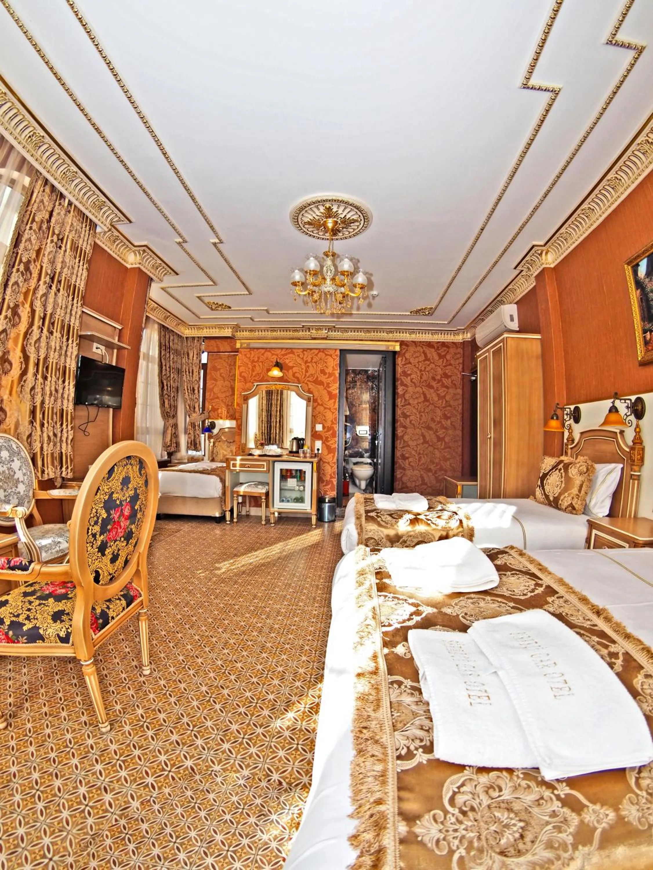 Bed in Glamour Classic Hotel Istanbul Sirkeci