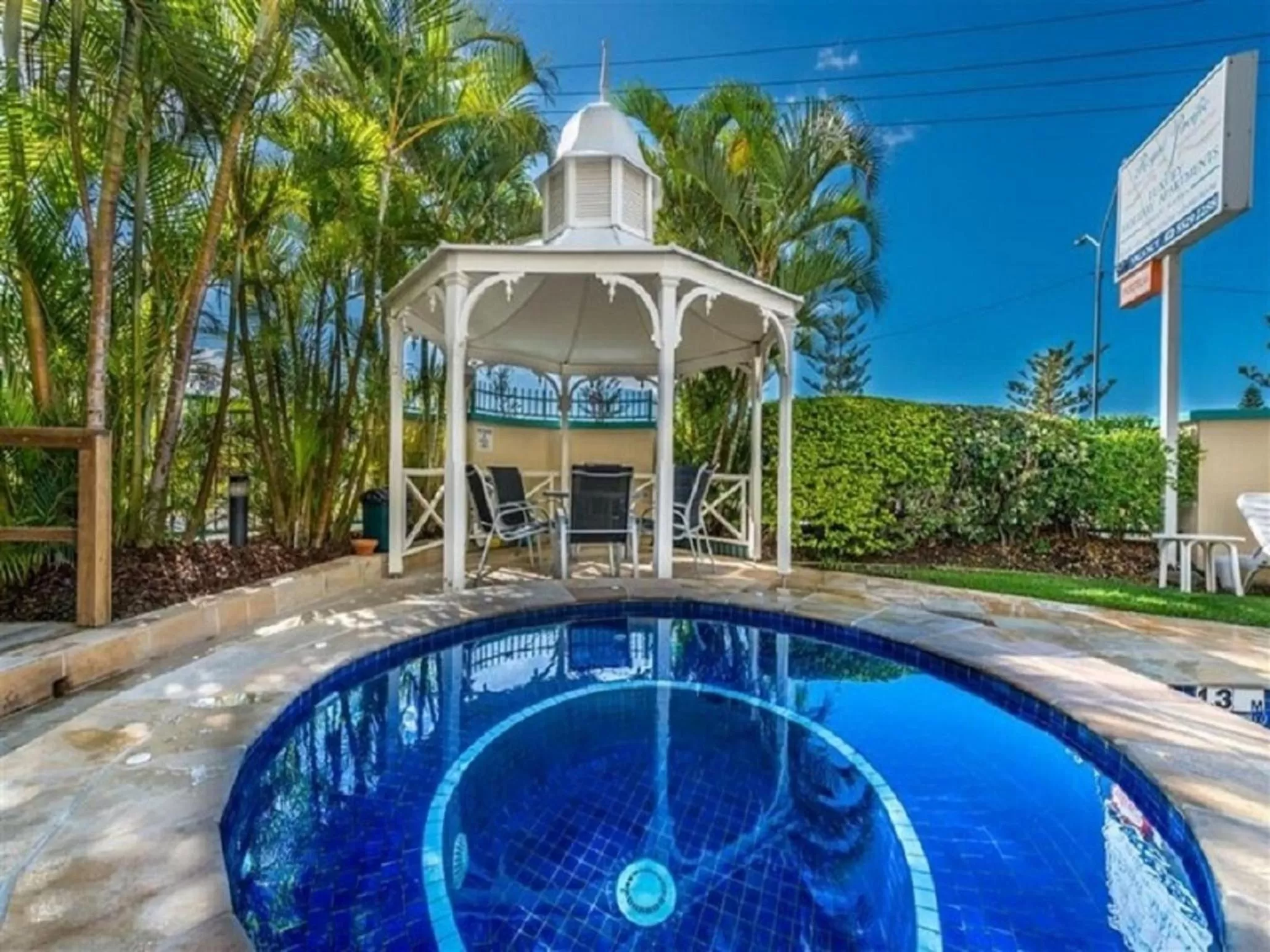 Swimming pool in Royal Pacific Resort