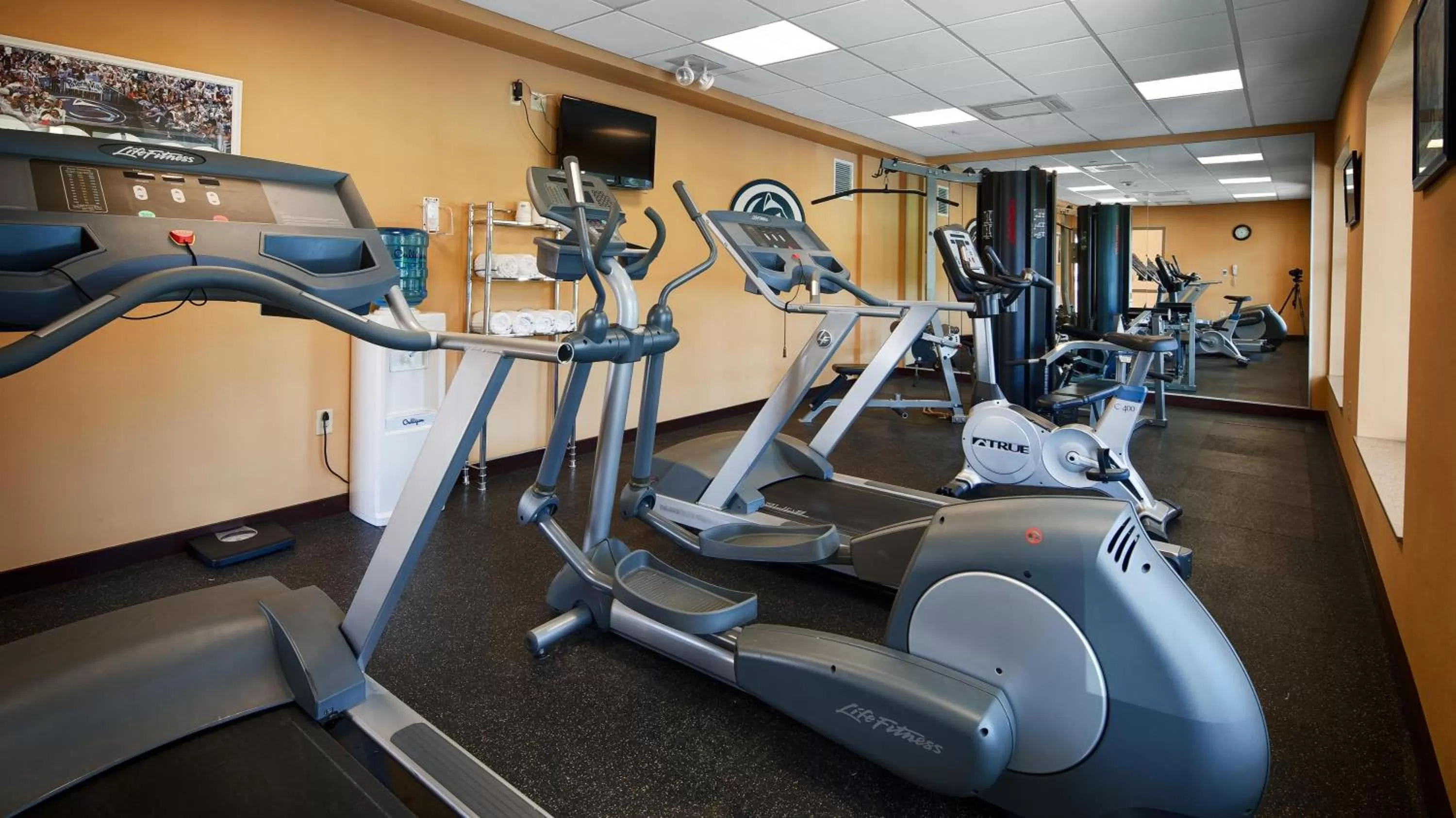 Fitness centre/facilities in Best Western PLUS University Park Inn & Suites
