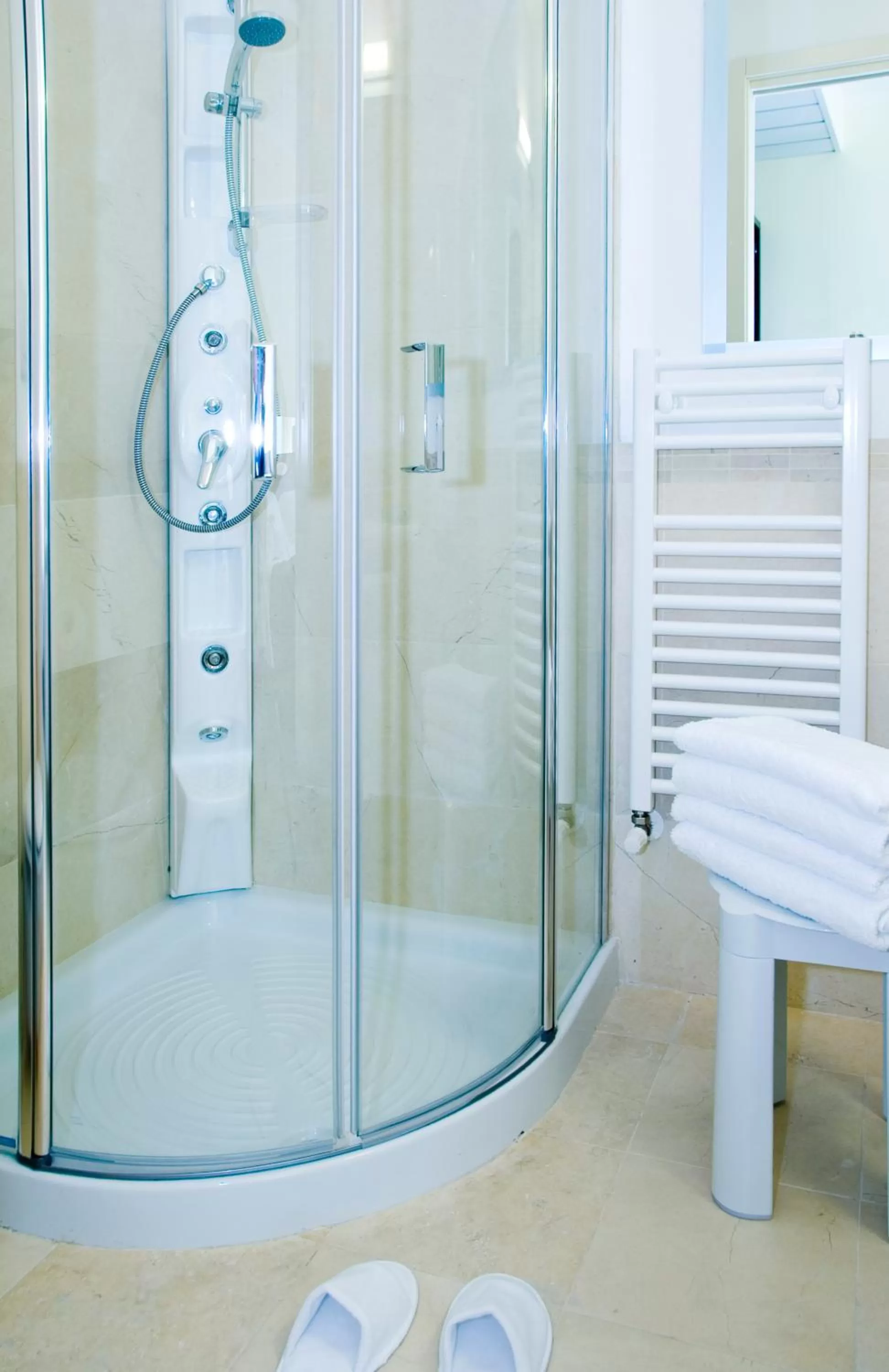 Privilege Double Room with Balcony and Sea View in Mercure Rimini Lungomare