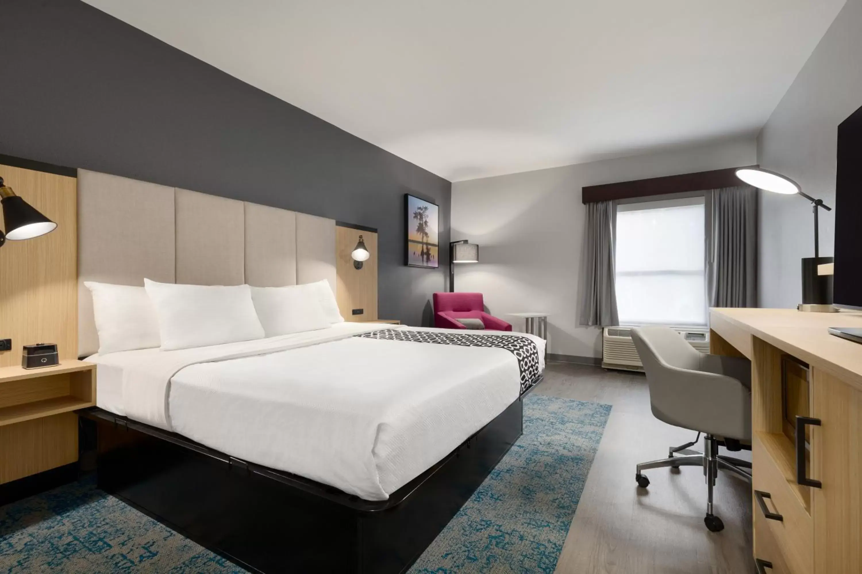 Bedroom, Bed in La Quinta Inn & Suites by Wyndham Selma/Smithfield I-95
