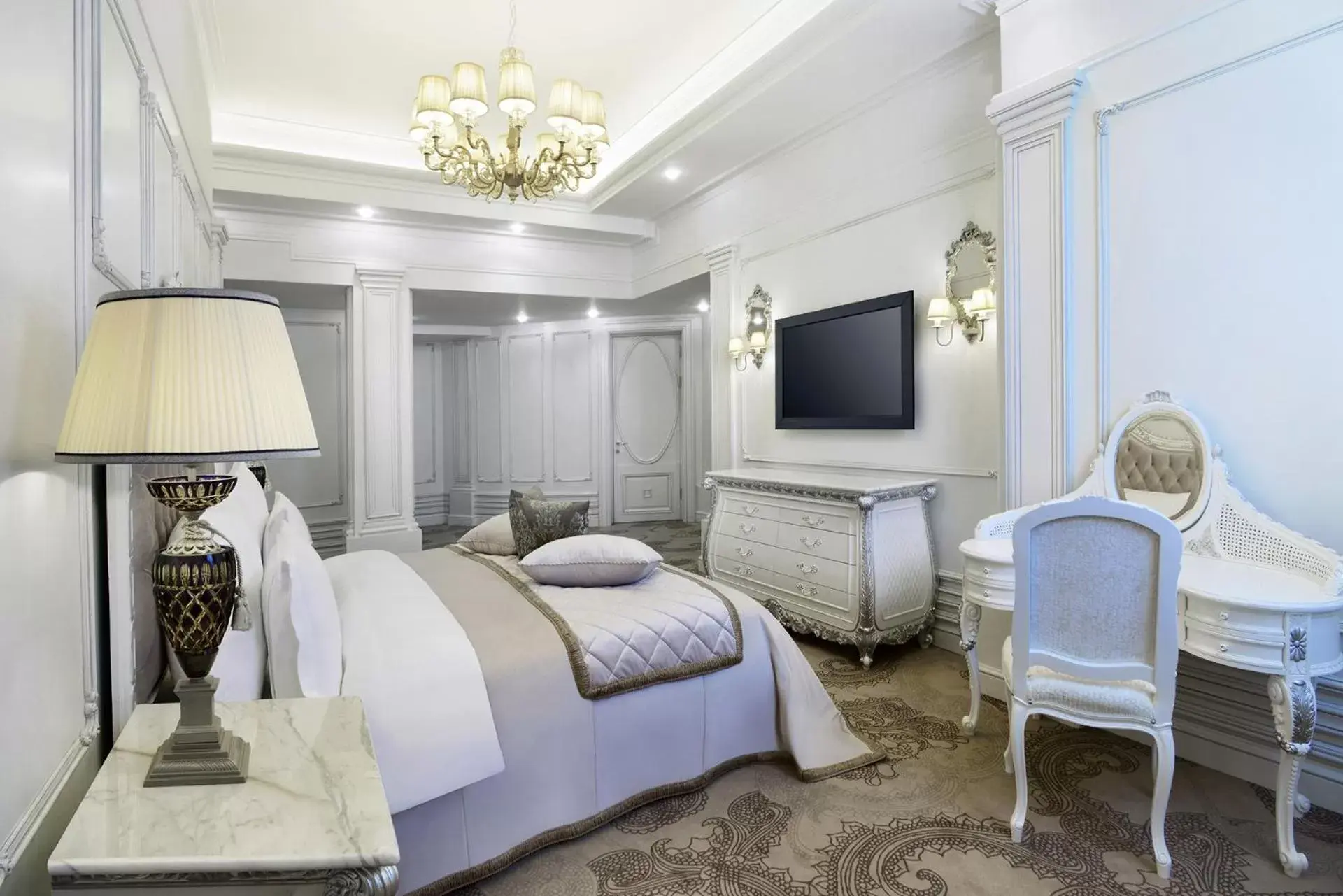 Bed in Ambassadori Tbilisi Hotel Bed in Ambassadori Tbilisi Hotel