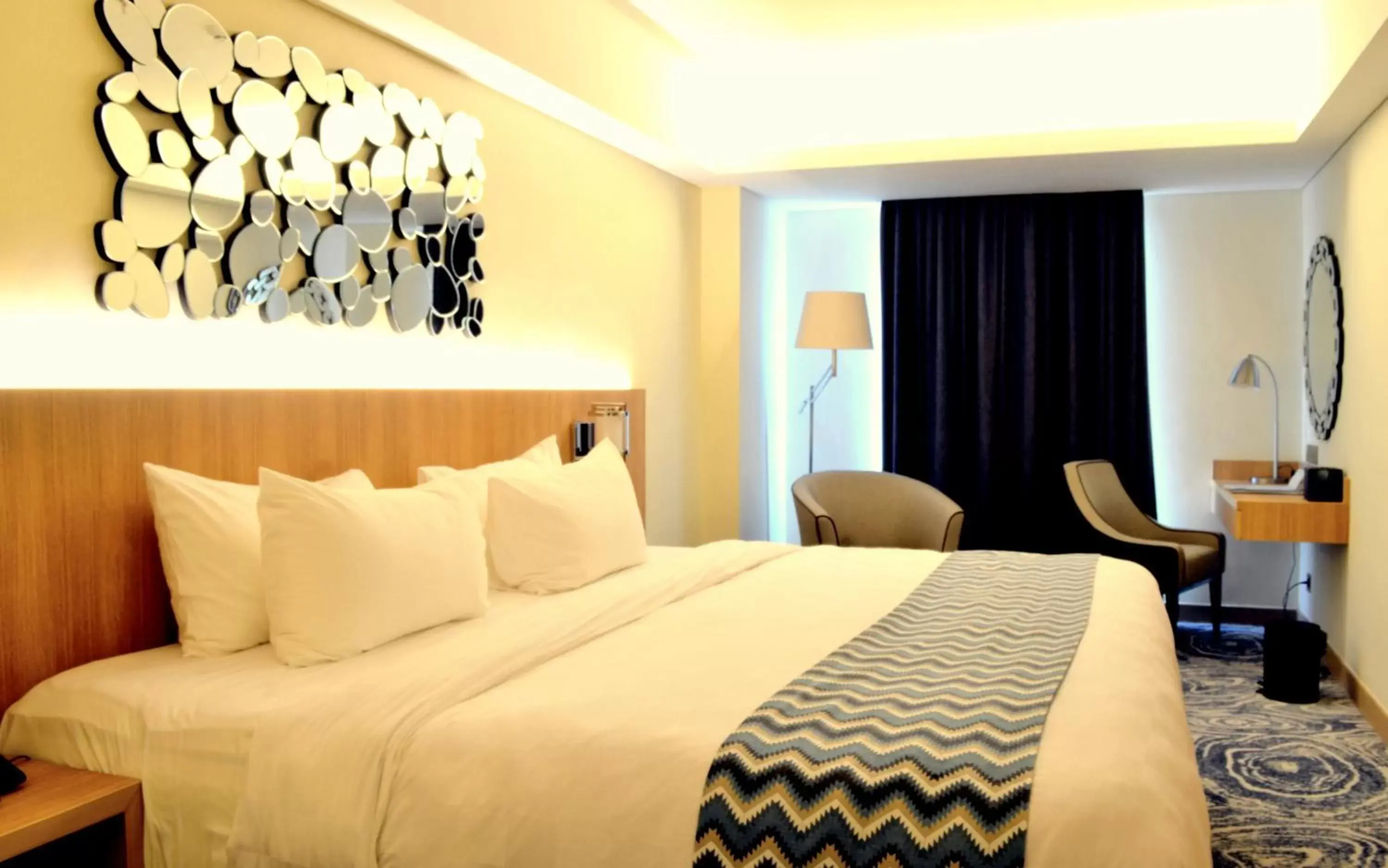 Bedroom, Bed in Louis Kienne Hotel Simpang Lima