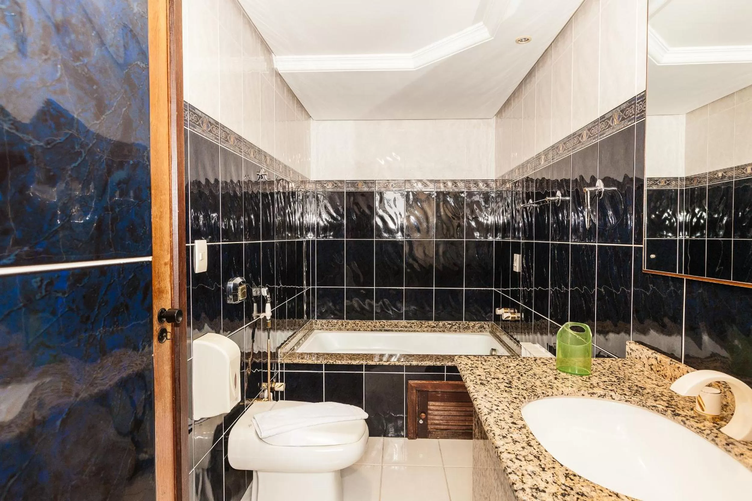 Bathroom in Hotel Letto Caxias