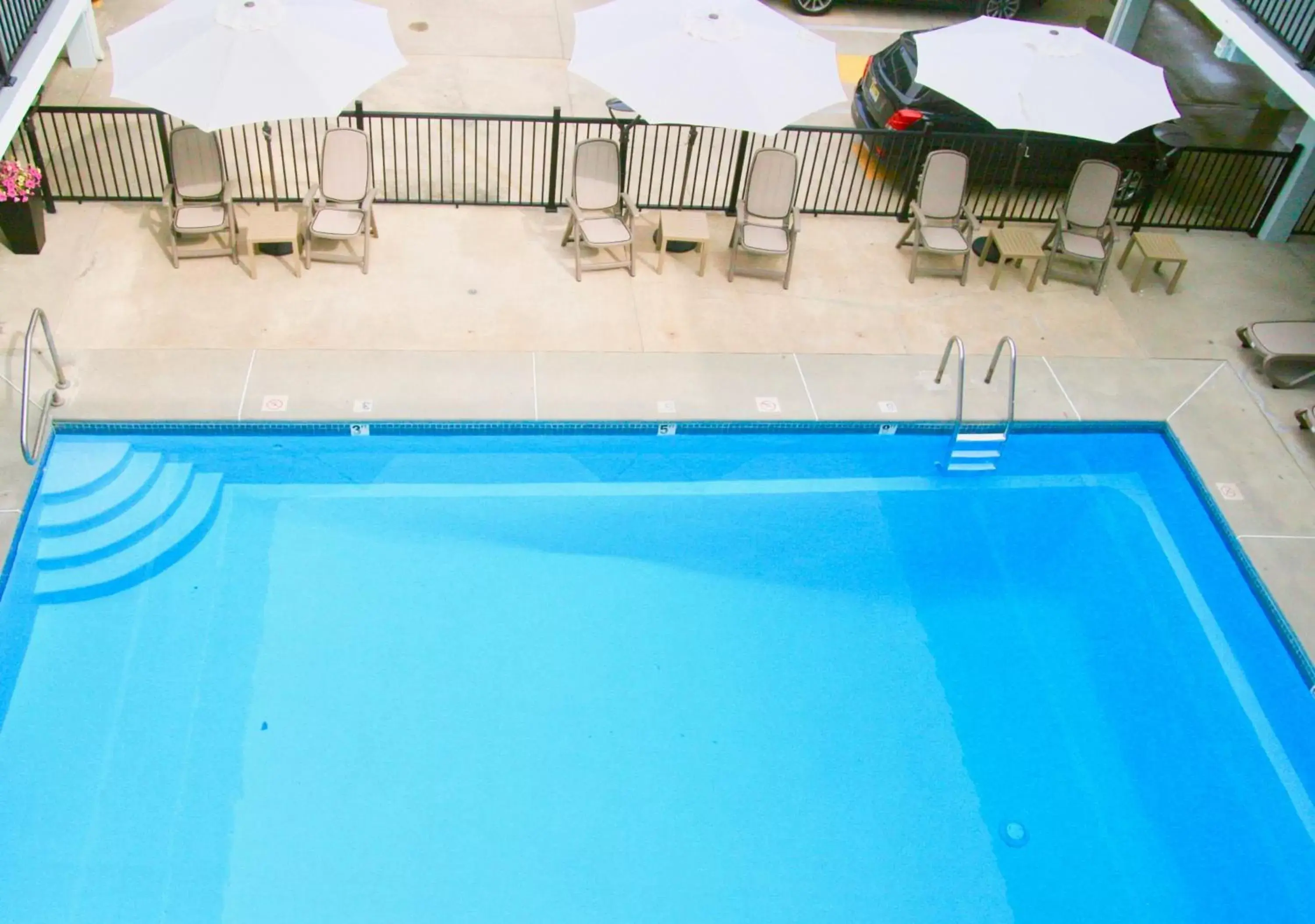 Swimming Pool in Hotel Cabana Oceanfront/Boardwalk