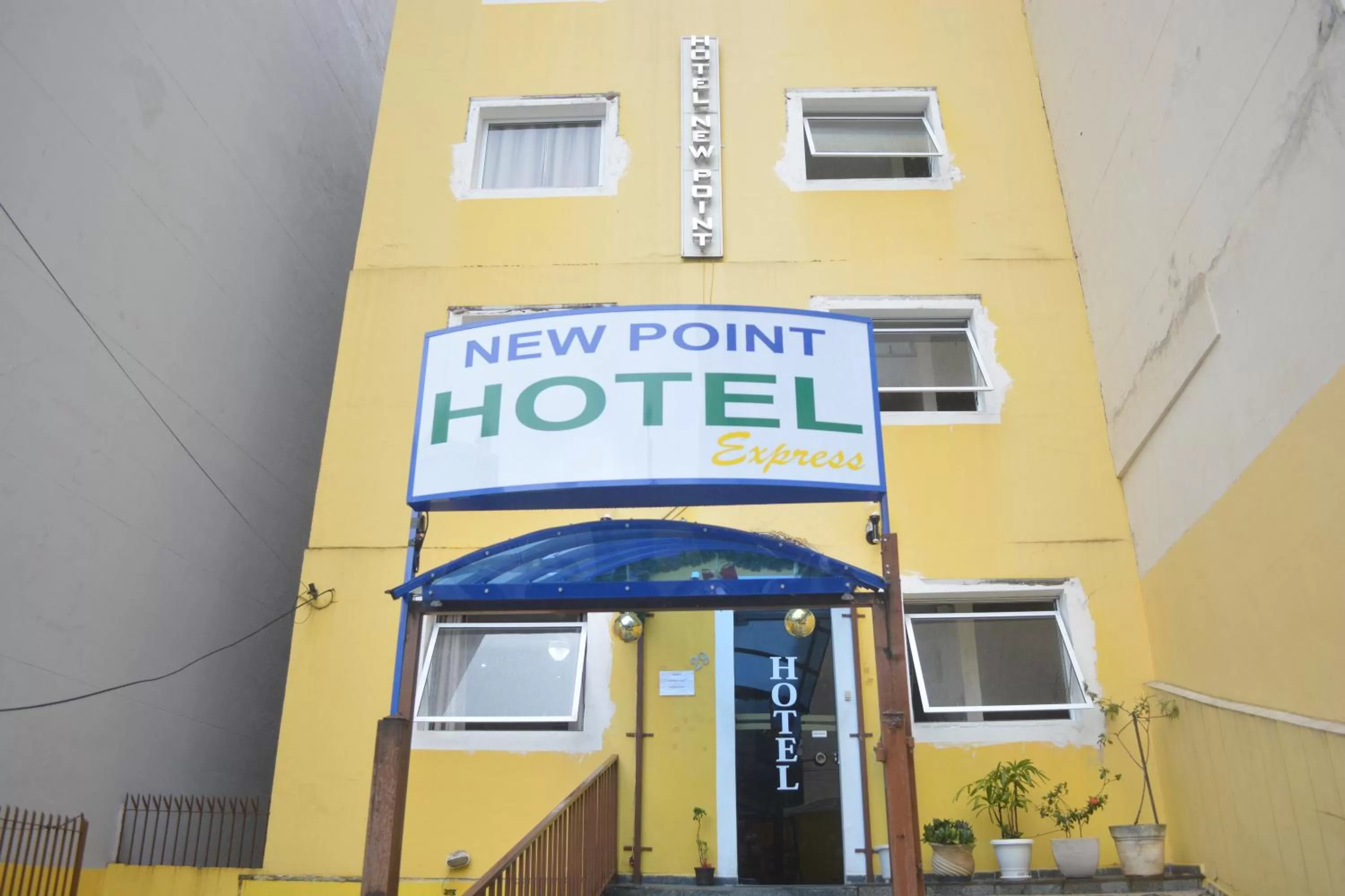 New Point Hotel