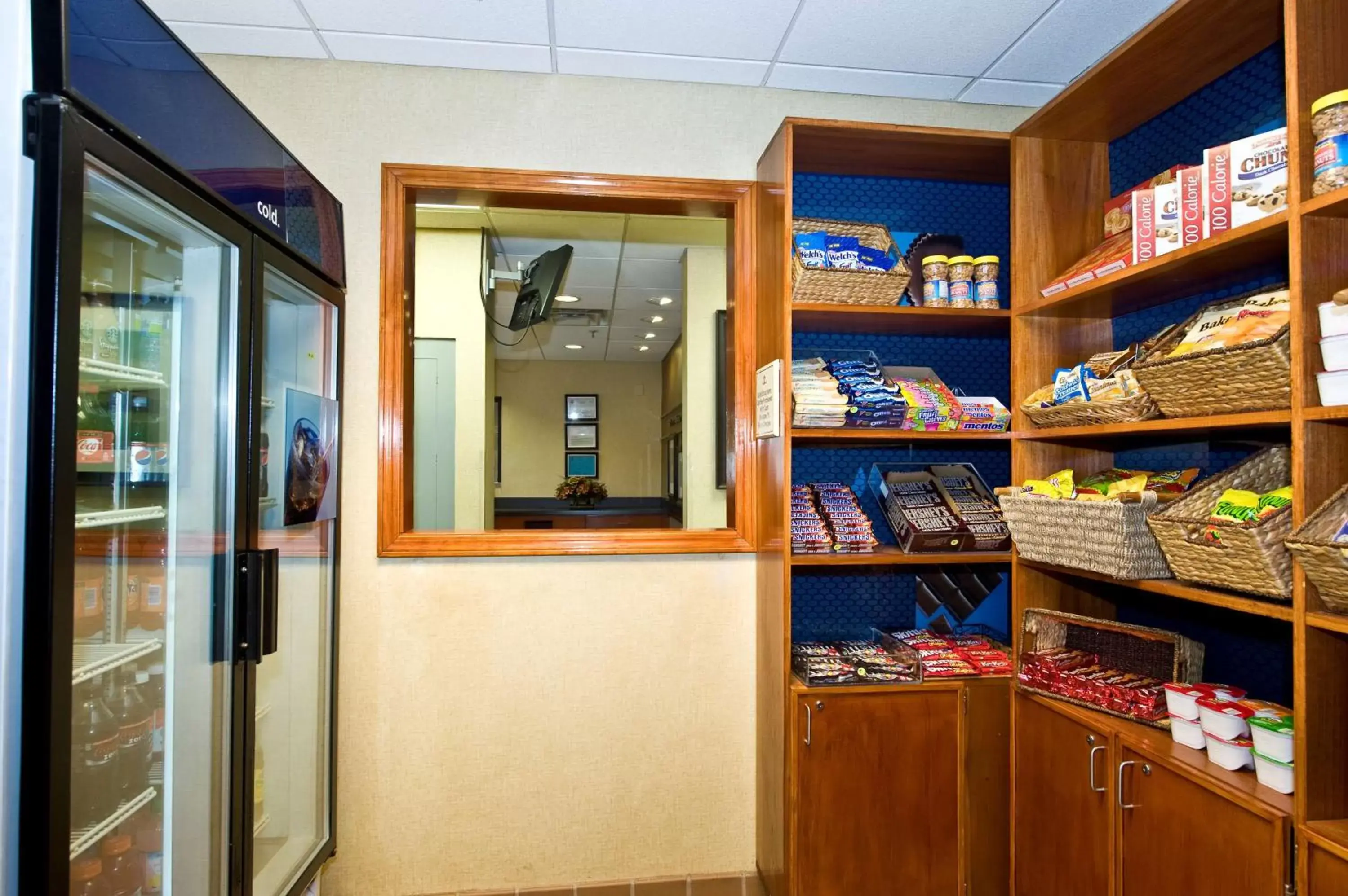 Property building in Hampton Inn & Suites-Atlanta Airport North-I-85