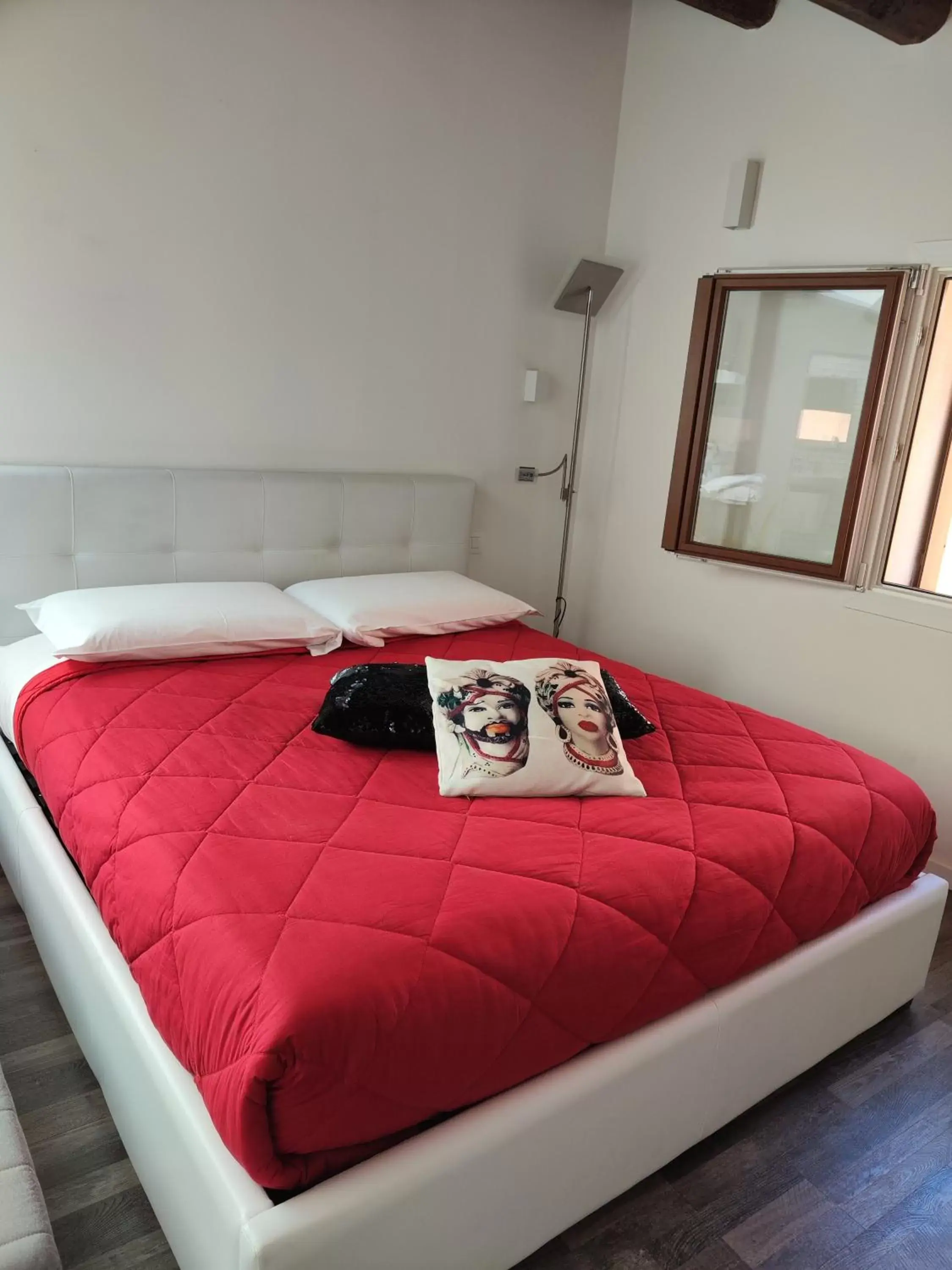 Bedroom, Bed in San Francesco Rooms and Apartment with Terrace in Palermo