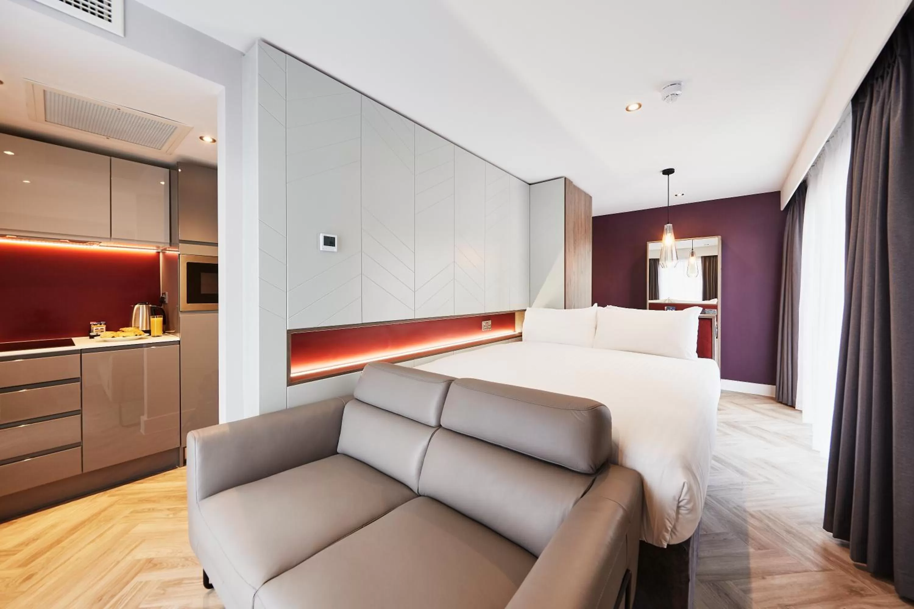 Standard Studio in Roomzzz Newcastle City