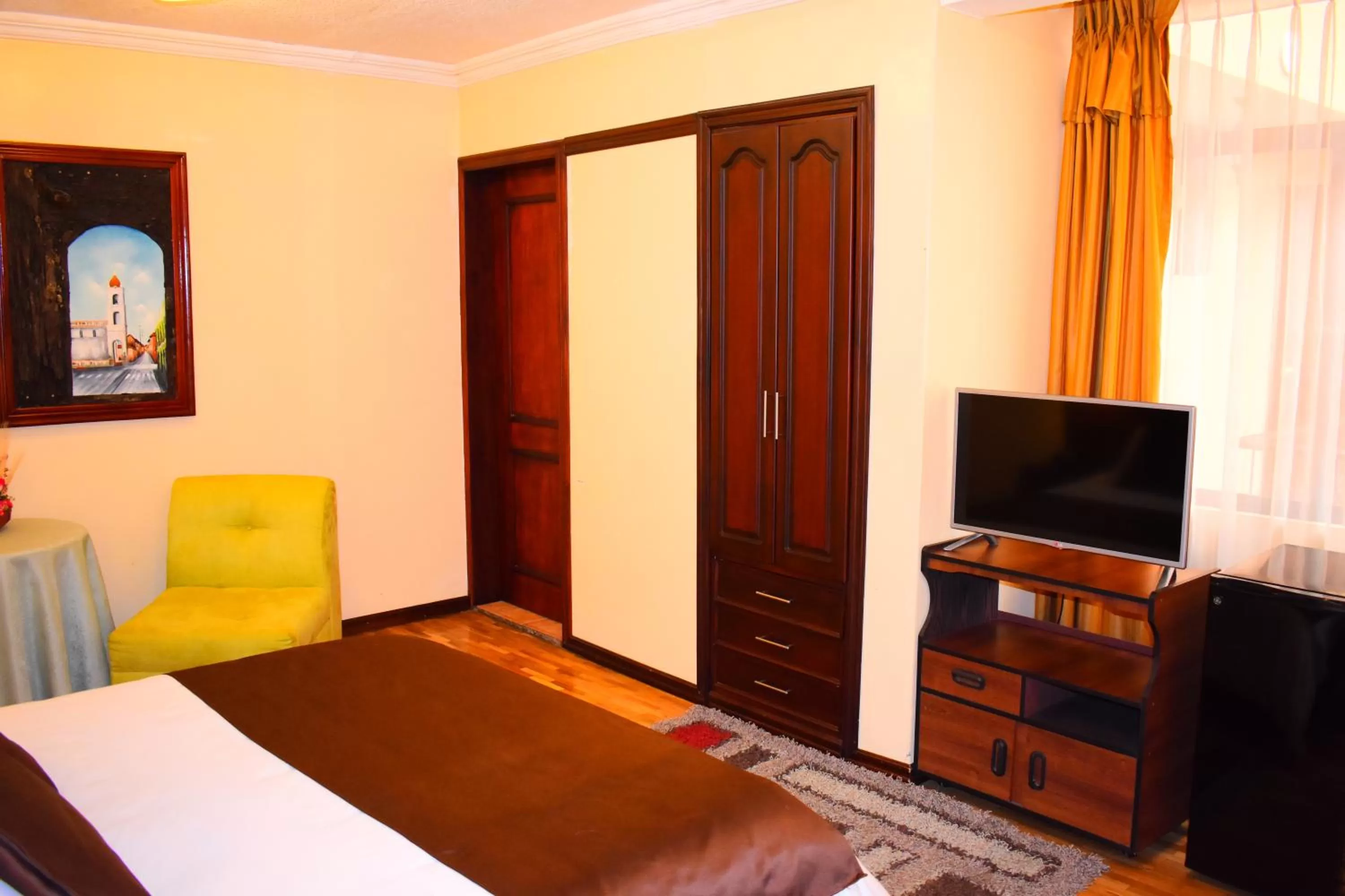 TV and multimedia, Bed in Hotel Endamo