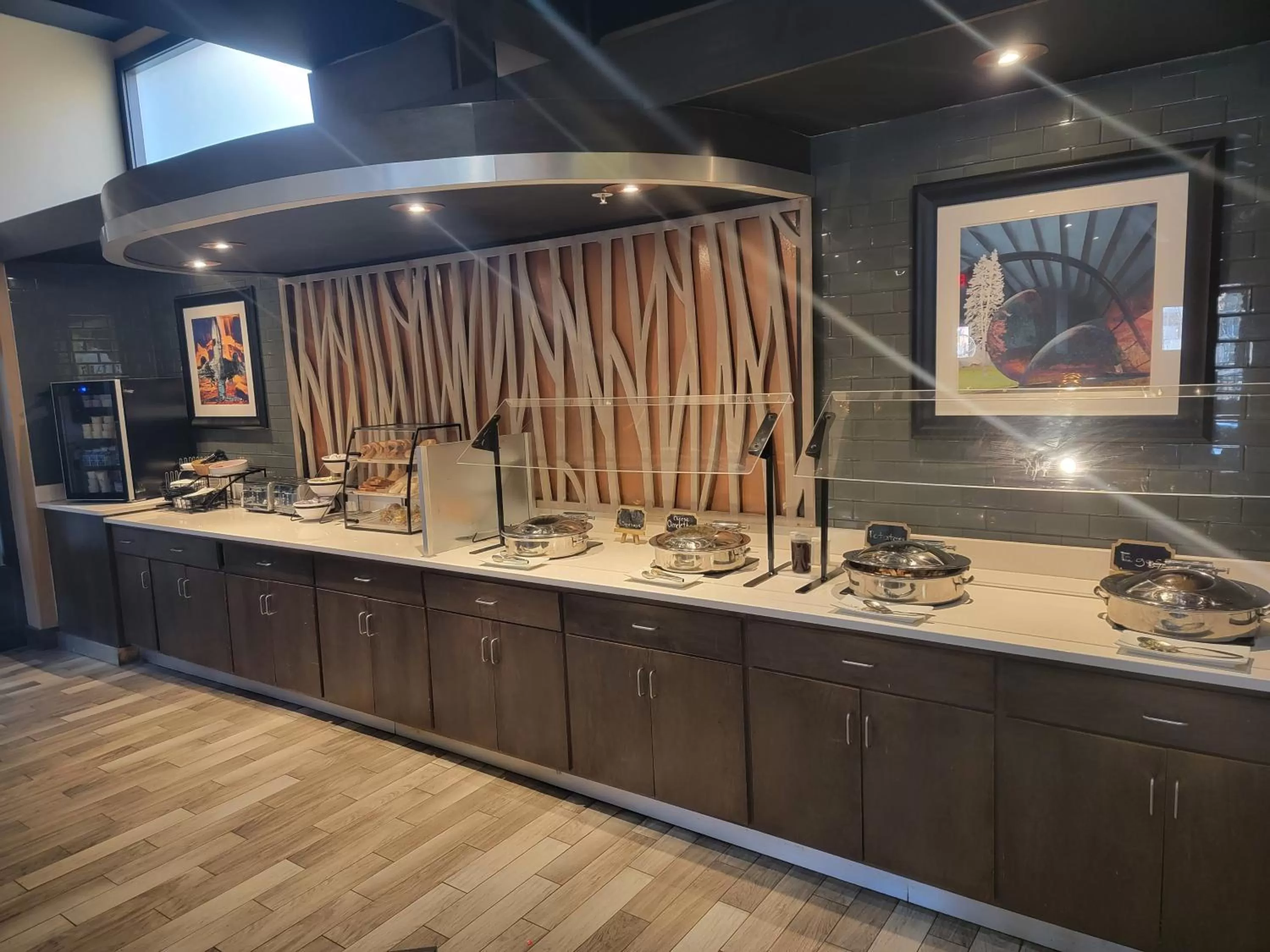 Breakfast in Holiday Inn Cleveland Northeast - Mentor by IHG