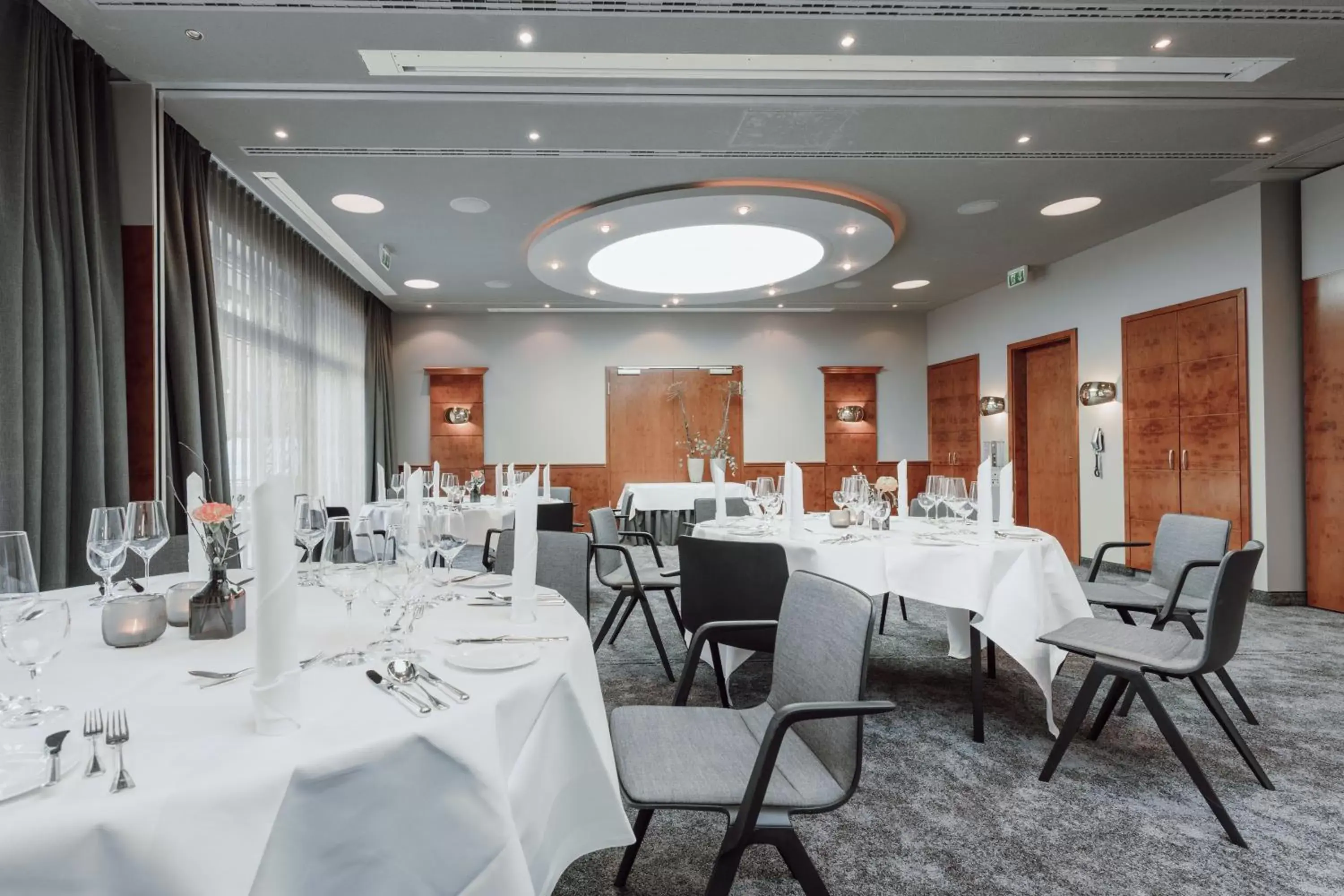 Banquet/Function facilities, Restaurant/Places to Eat in Hotel Kaiserhof