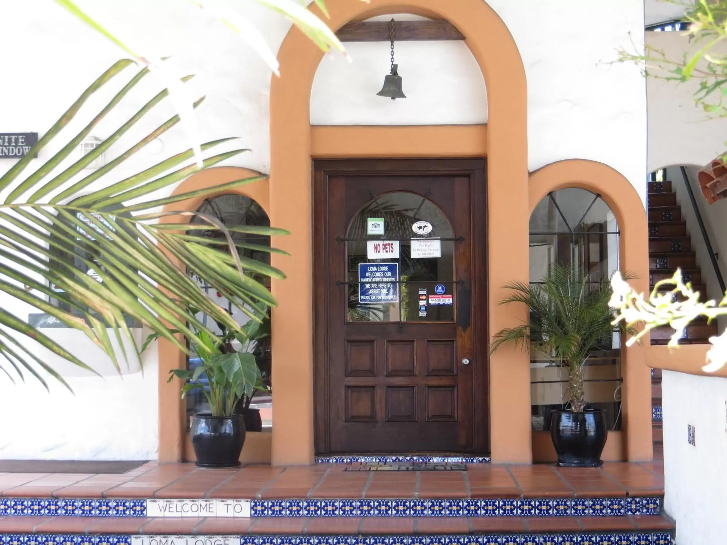Facade/entrance in Americas Best Value Inn Loma Lodge