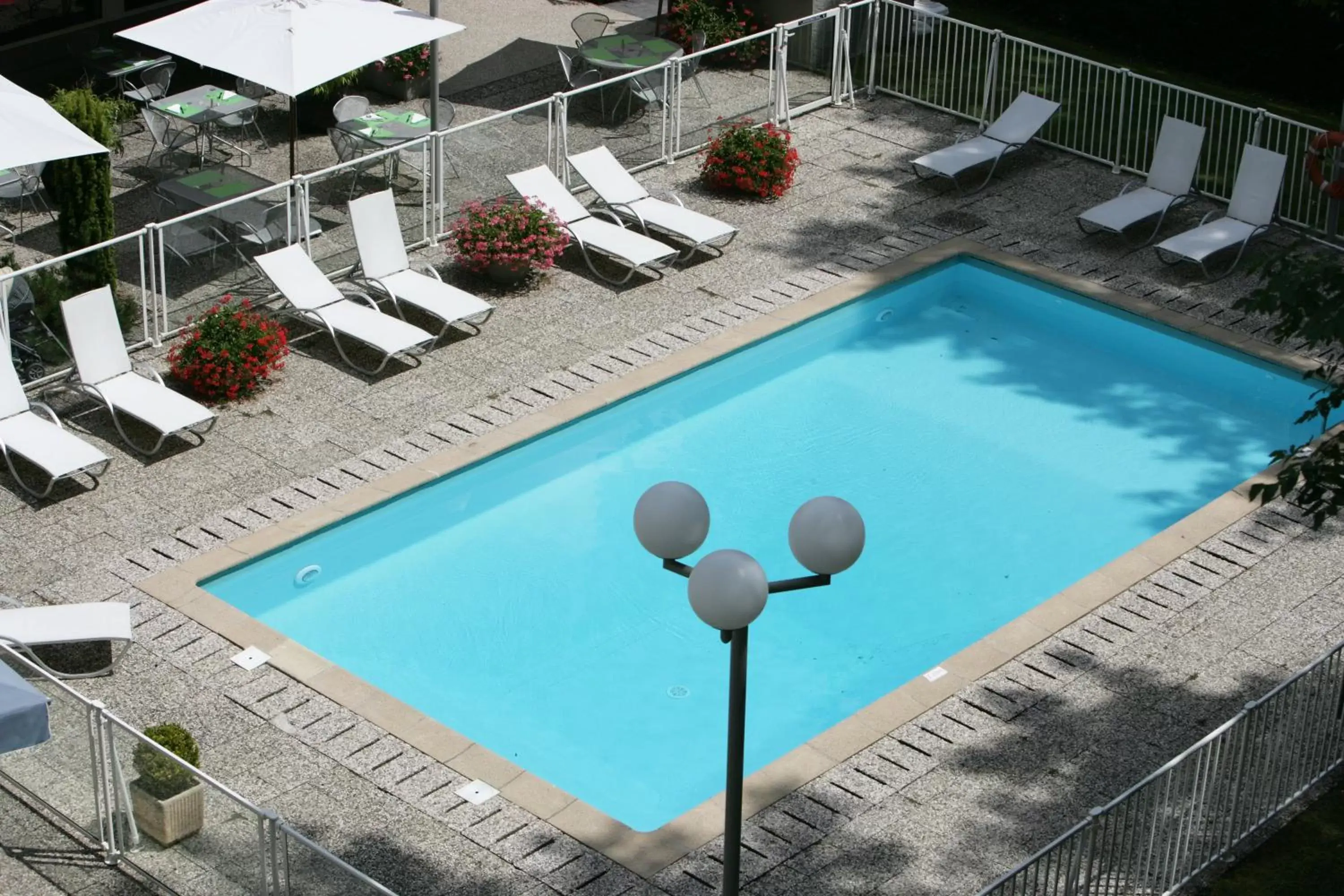 Swimming pool, Pool View in ibis Styles Besançon