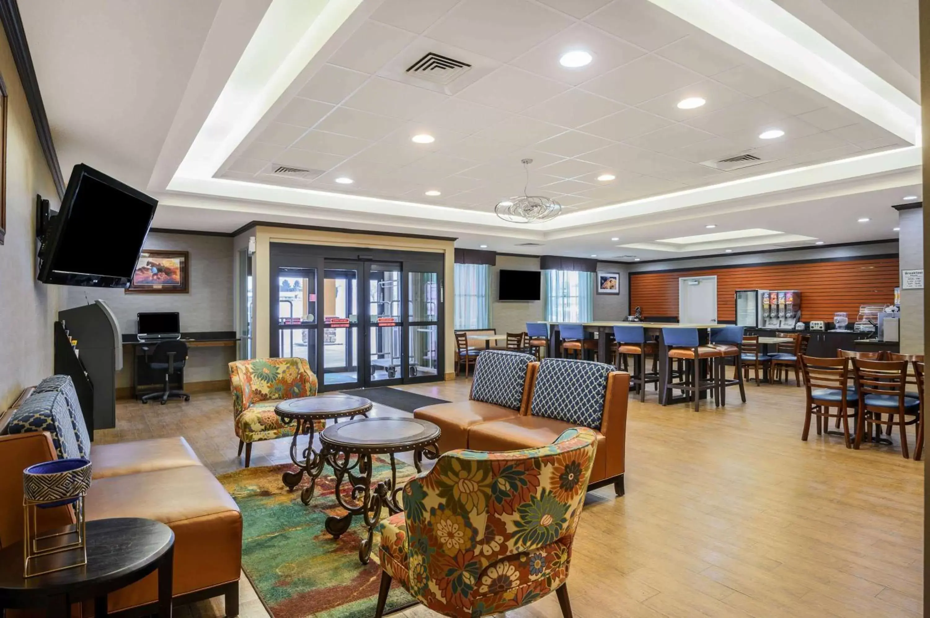Lobby or reception in La Quinta Inn & Suites Casino and Bar by Wyndham Glendive Lobby or reception in La Quinta Inn & Suites Casino and Bar by Wyndham Glendive