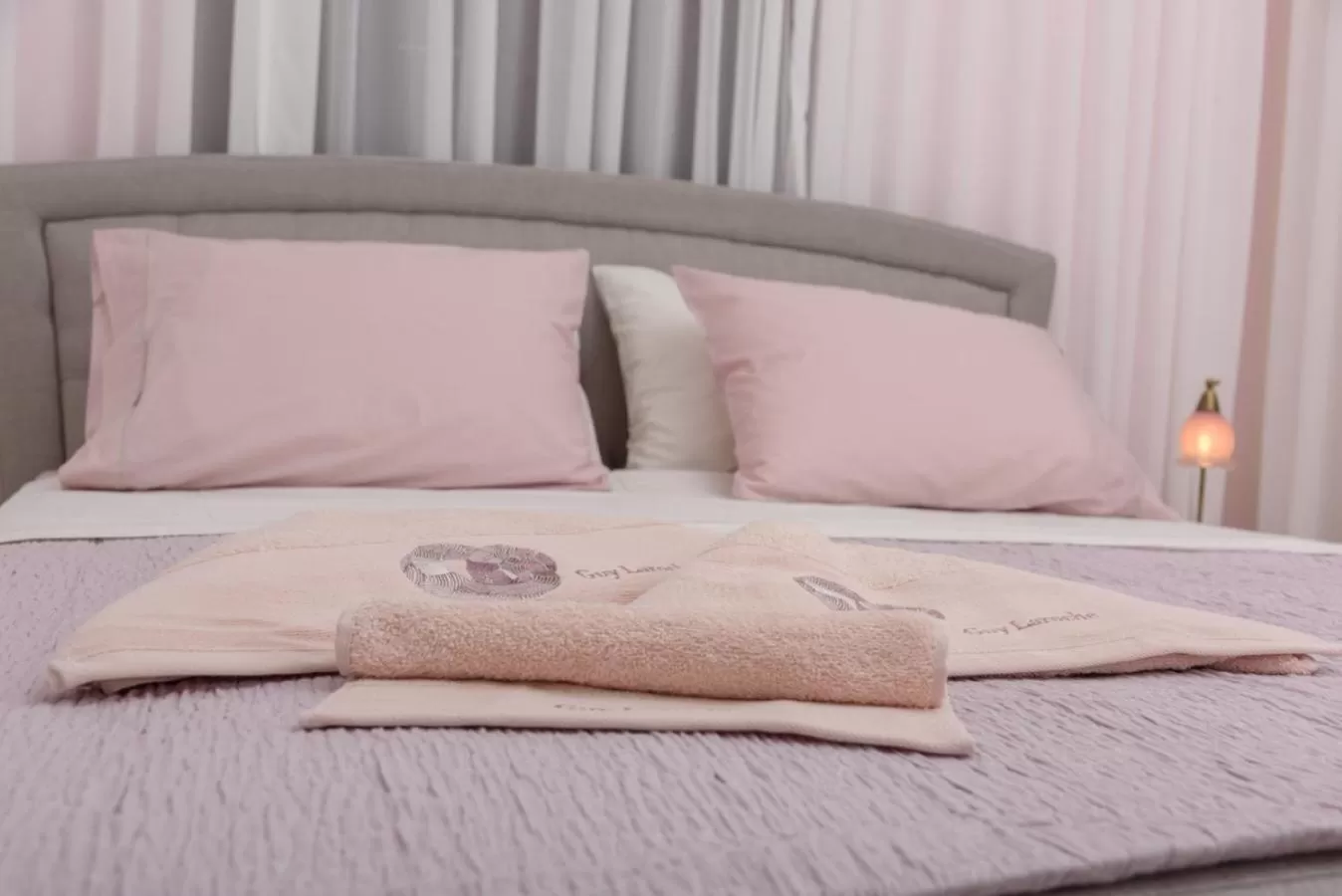 Bed in Theasis Athens