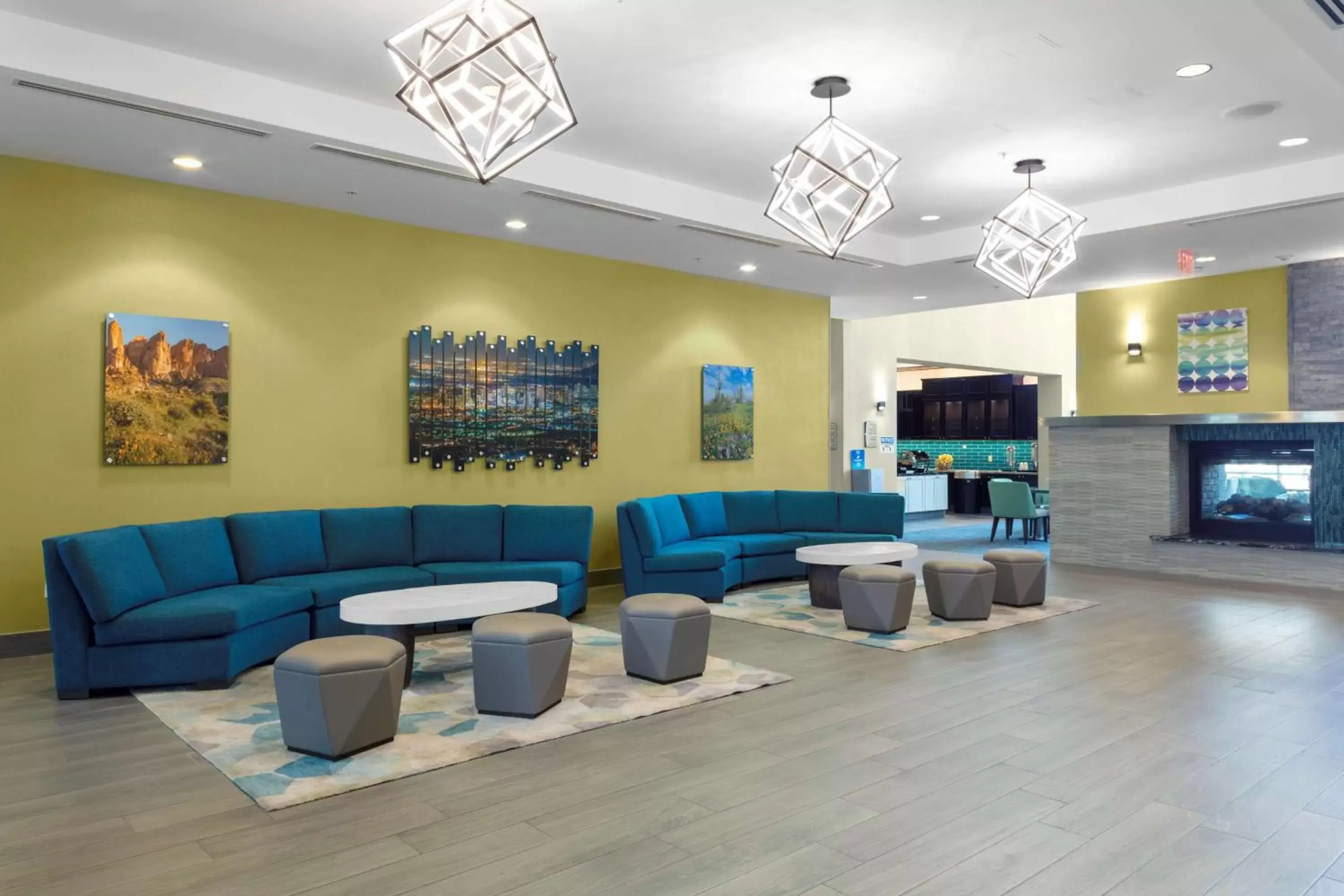 Lobby or reception in Homewood Suites by Hilton Phoenix Airport South Lobby or reception in Homewood Suites by Hilton Phoenix Airport South