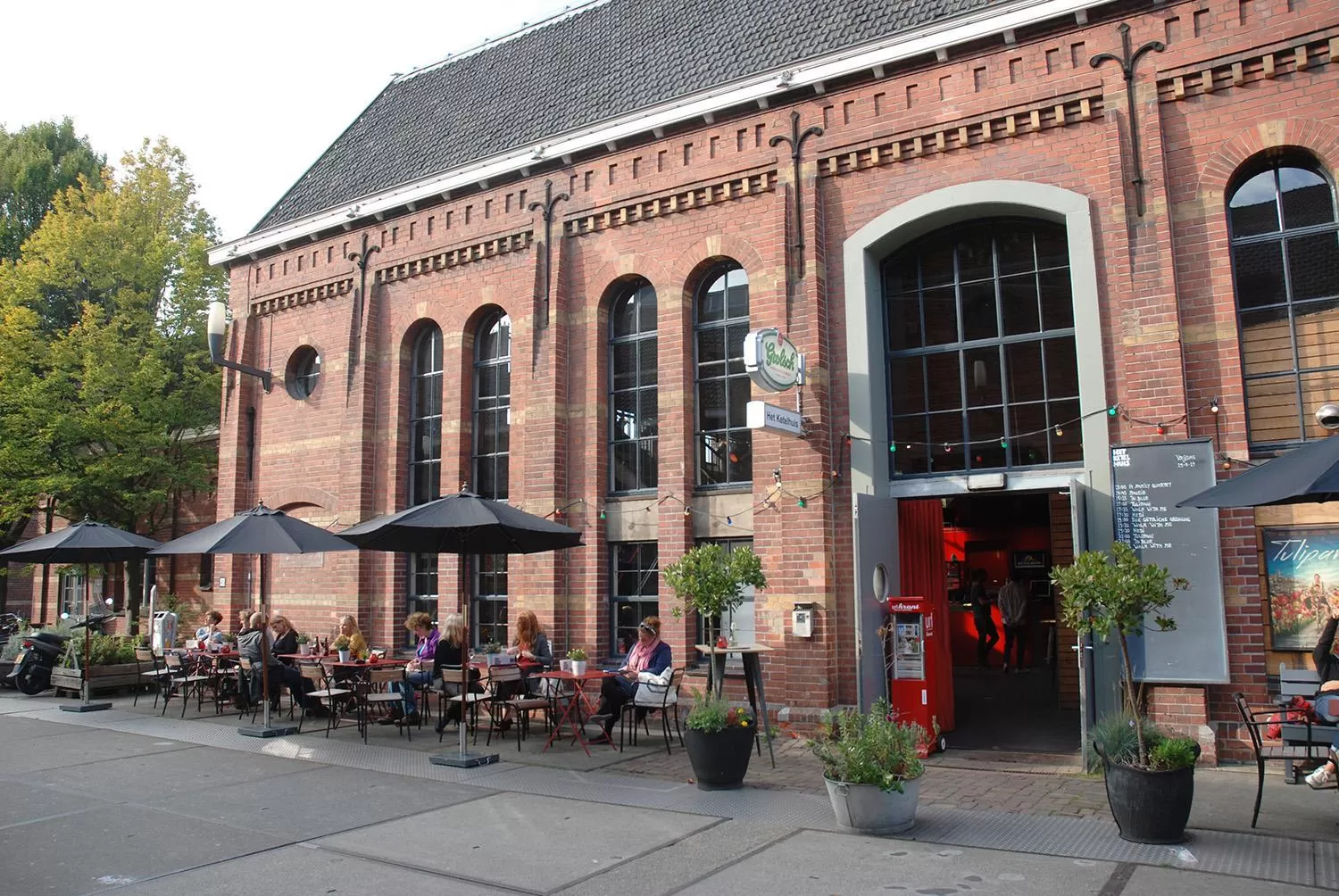 Restaurant/places to eat, Property Building in HiP & STYLISCH B&B