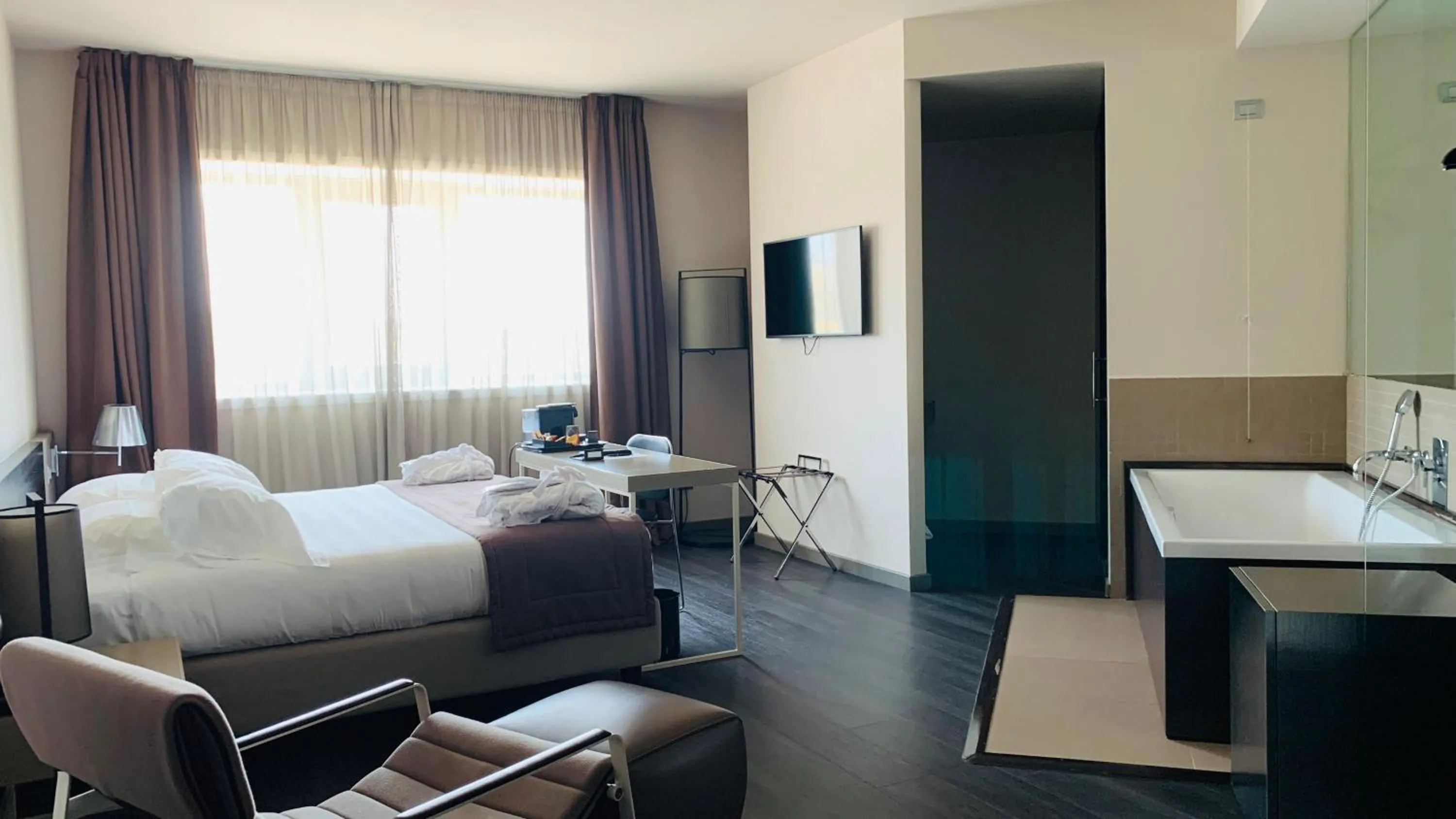 Bed in G Hotel Ancona