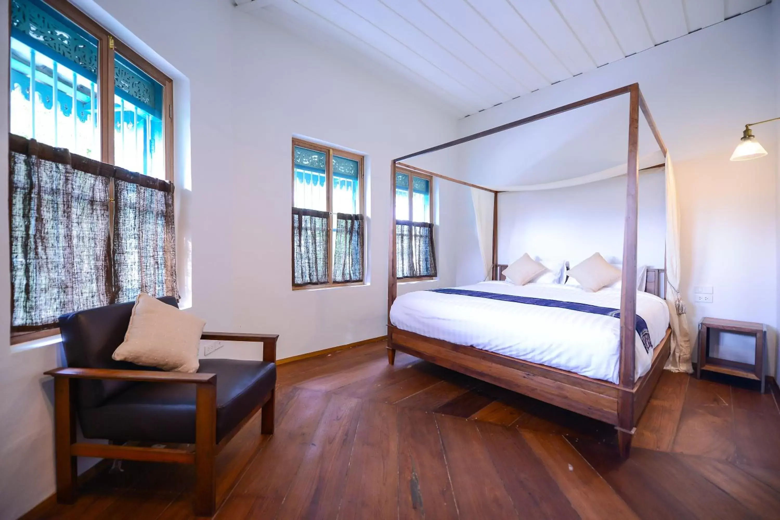 Bed in Neighbor Phuthon Bed in Neighbor Phuthon