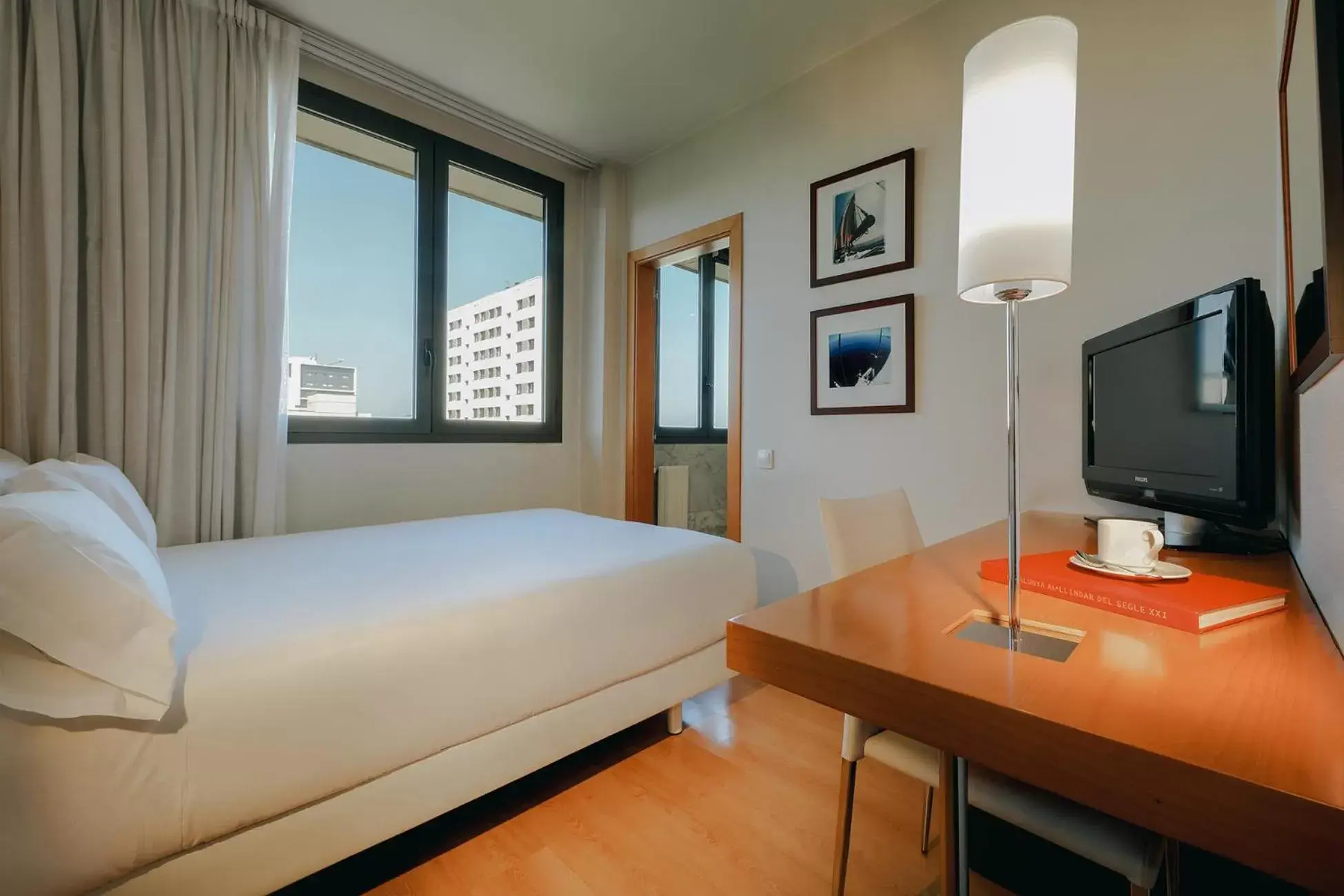 Small Double Room in Hesperia Barcelona Del Mar