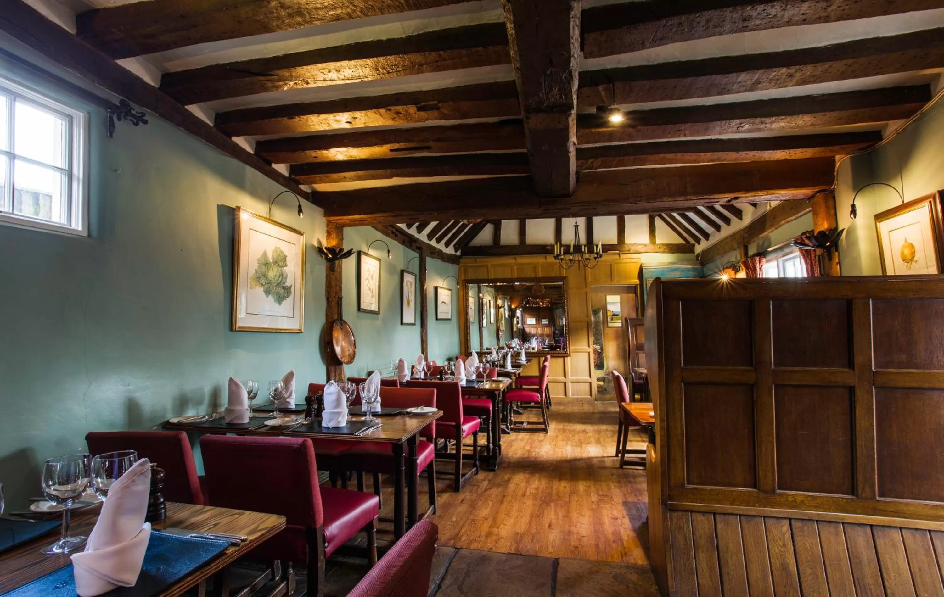 Restaurant/places to eat in The Bell Inn Hotel
