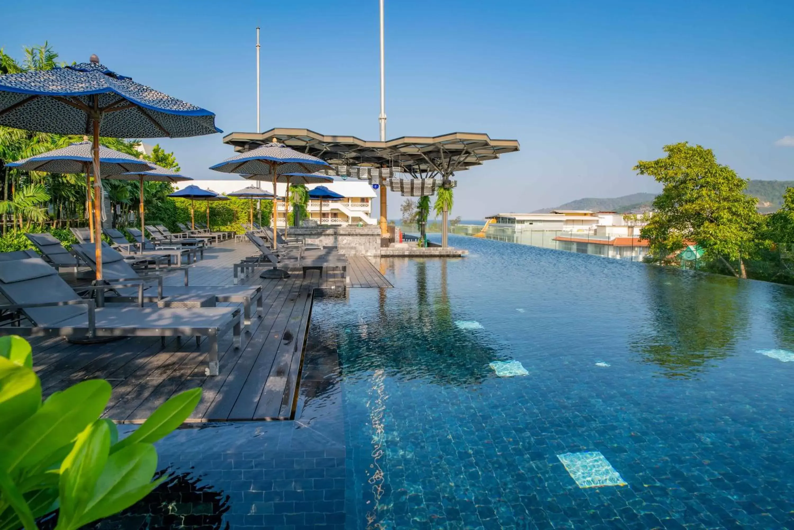 Lounge or bar in Hotel Indigo Phuket Patong, an IHG Hotel