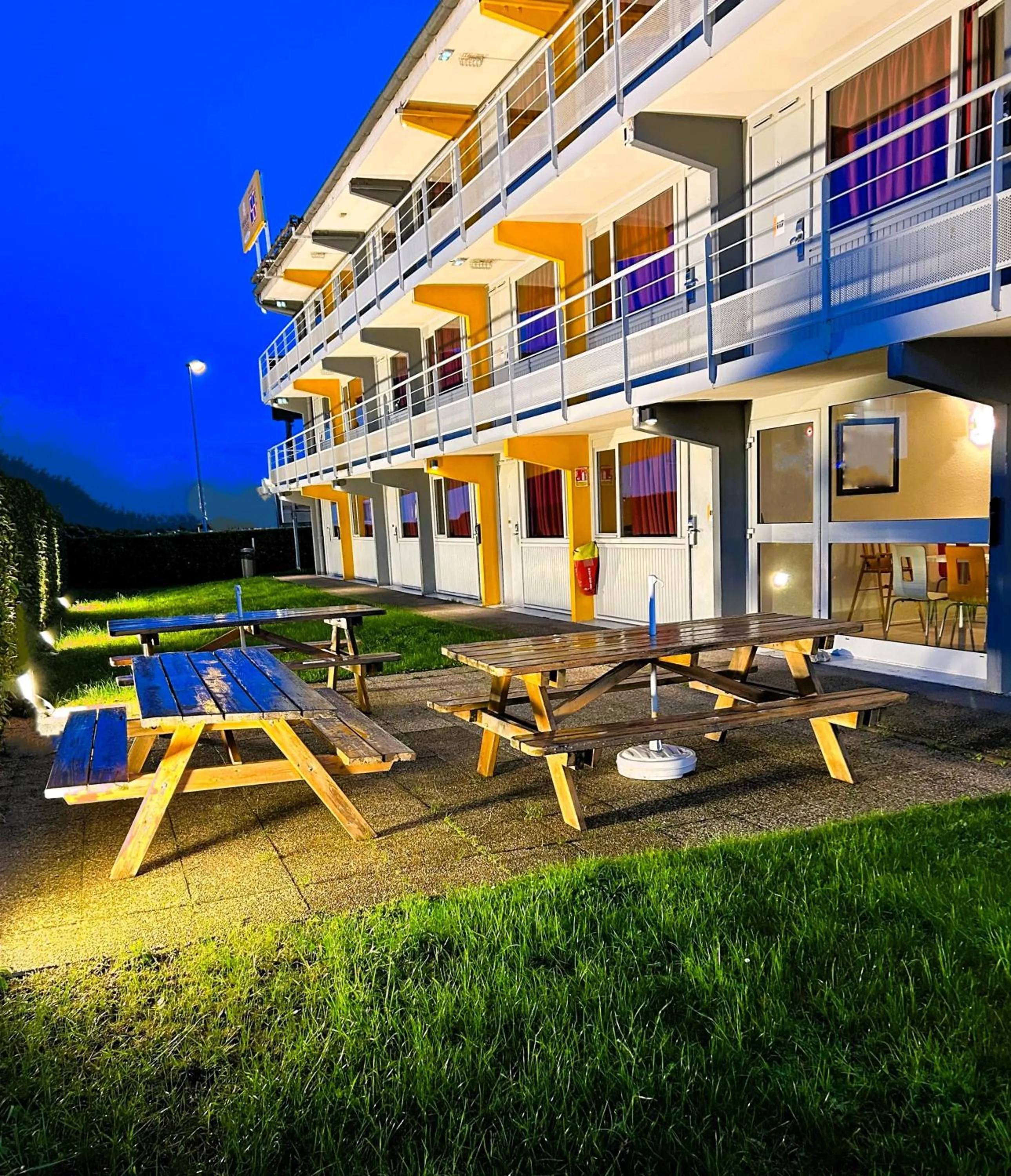 Property building in Première Classe Mâcon Sud